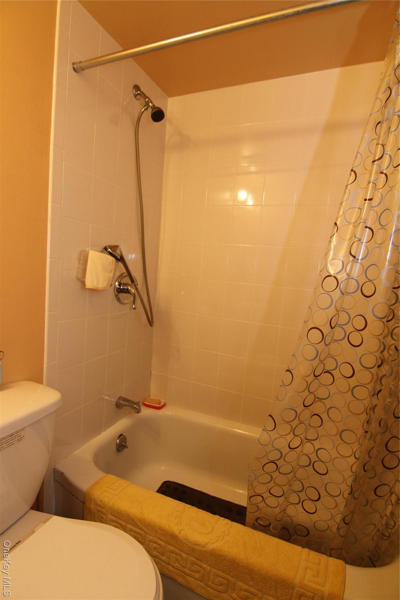 Coop Lexington  Westchester County, NY 10567, MLS-880547-18