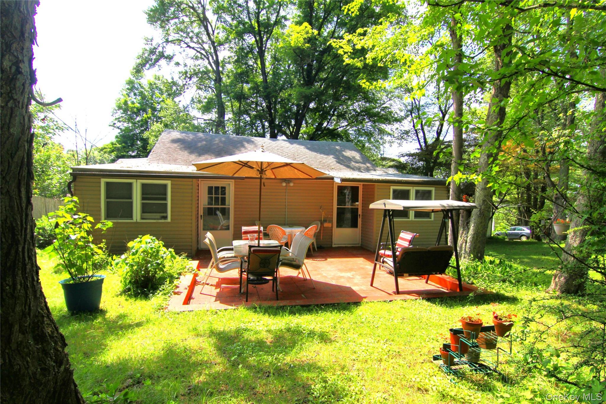 Coop Lexington  Westchester County, NY 10567, MLS-880547-2