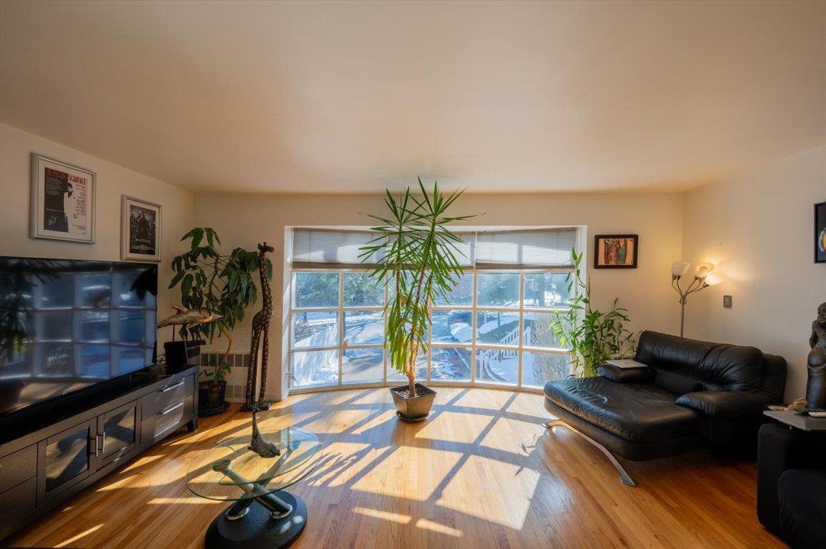 Single Family Pompeii  Queens, NY 11423, MLS-880556-6