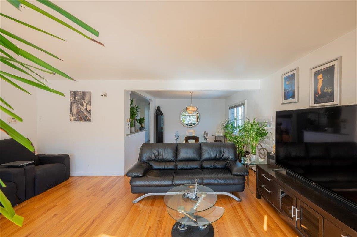 Single Family Pompeii  Queens, NY 11423, MLS-880556-7