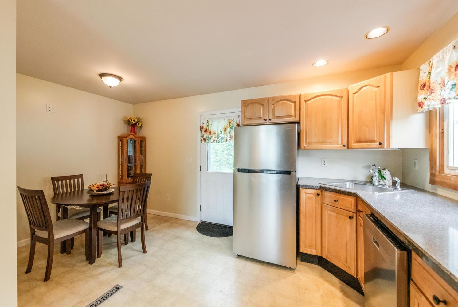 Single Family Van Wyck  Dutchess County, NY 12601, MLS-880573-9