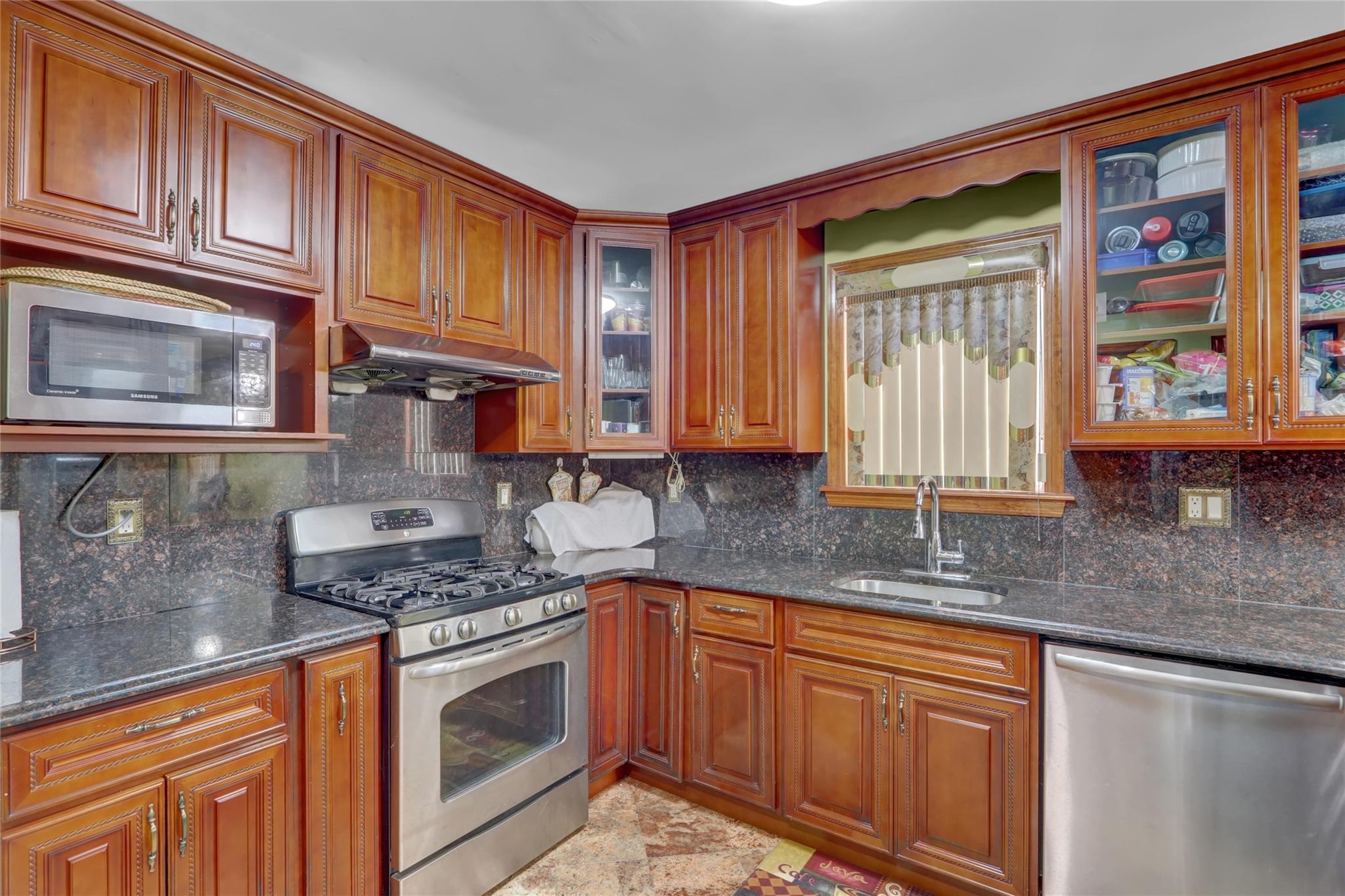 Single Family 239th  Queens, NY 11426, MLS-880625-15
