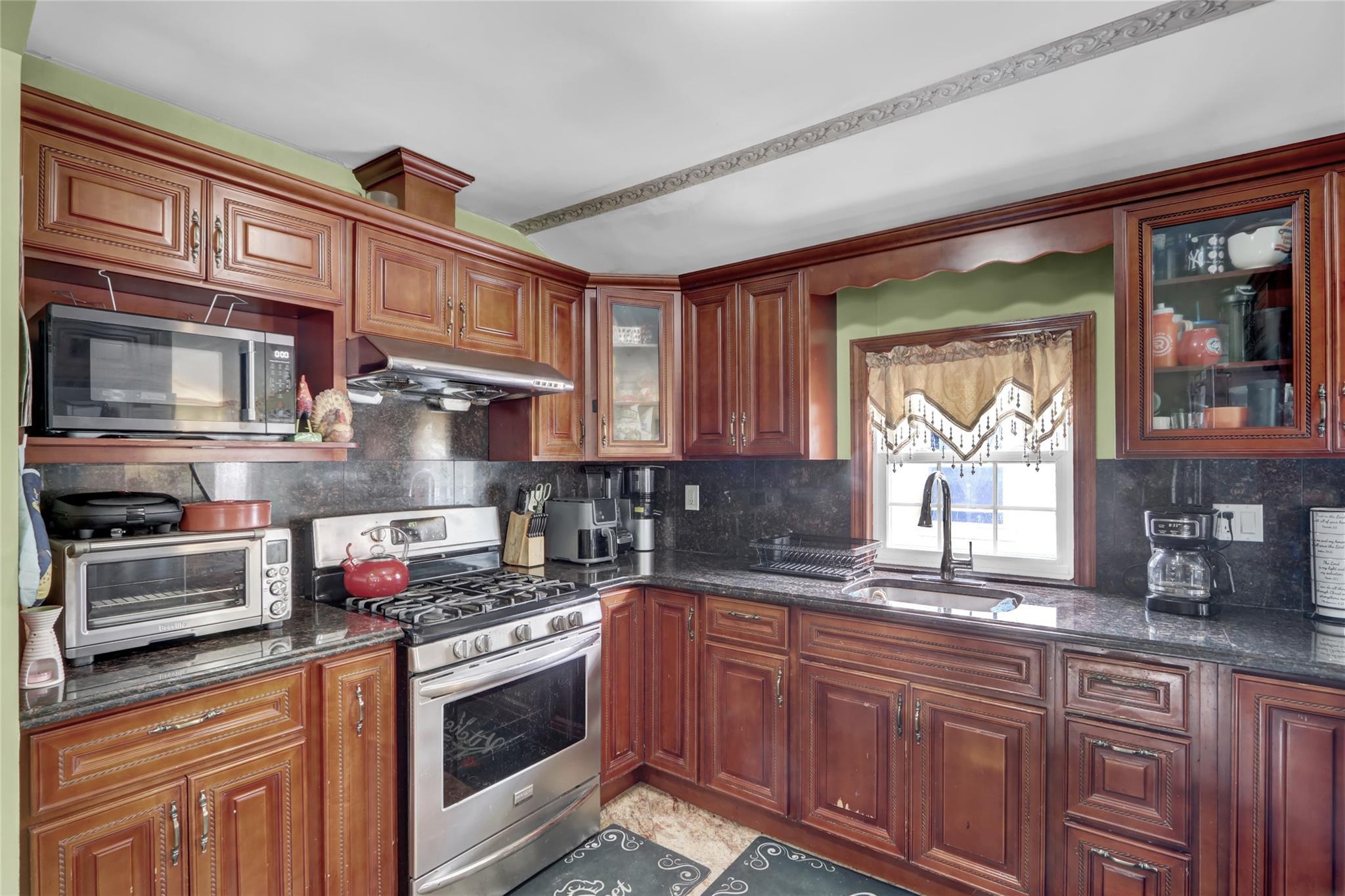 Single Family 239th  Queens, NY 11426, MLS-880625-5