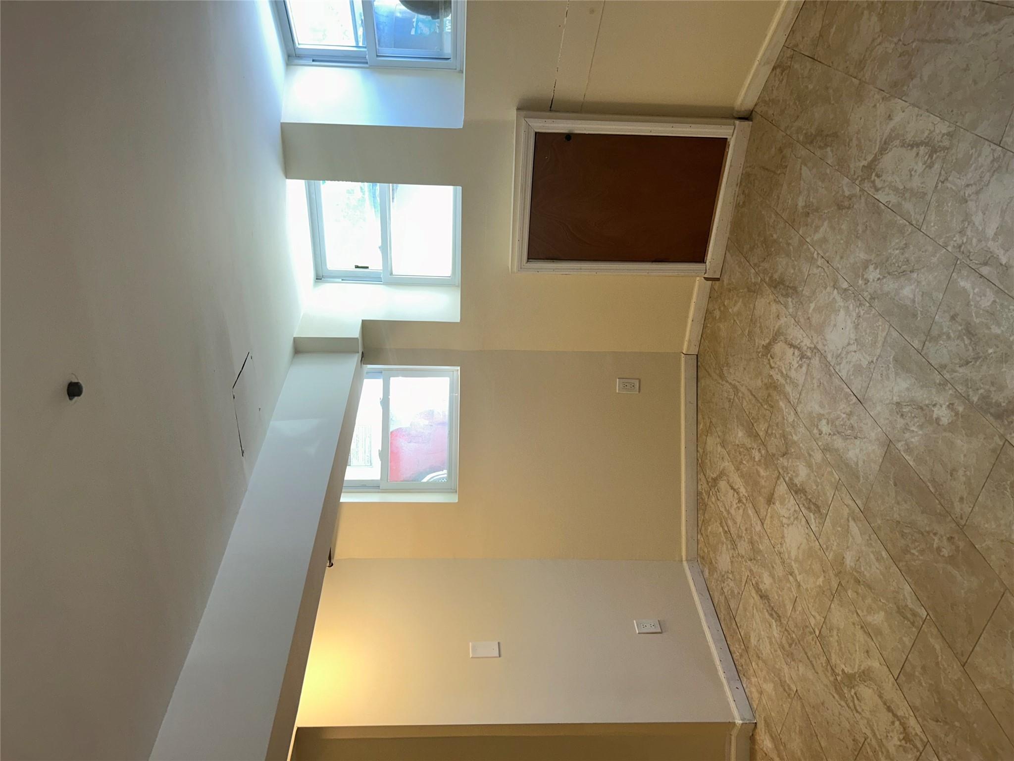 Apartment Martense  Brooklyn, NY 11226, MLS-880631-8
