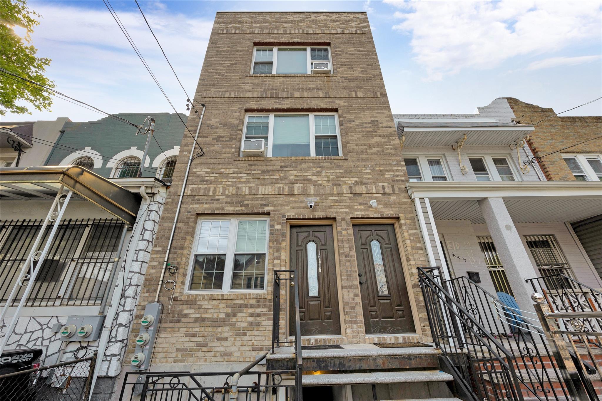 Single Family in New York - 104th Rd  Queens, NY 11433