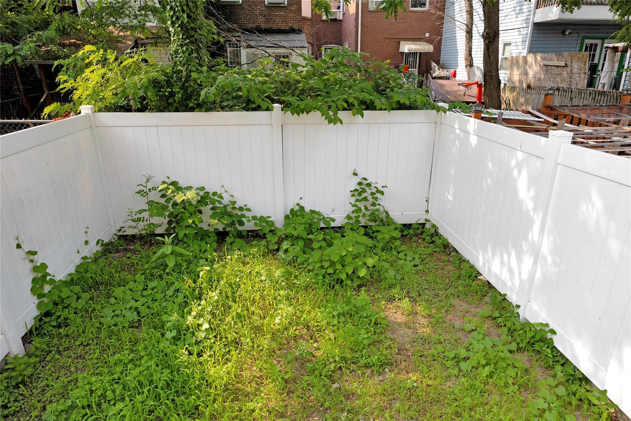 Single Family 104th Rd  Queens, NY 11433, MLS-880651-26
