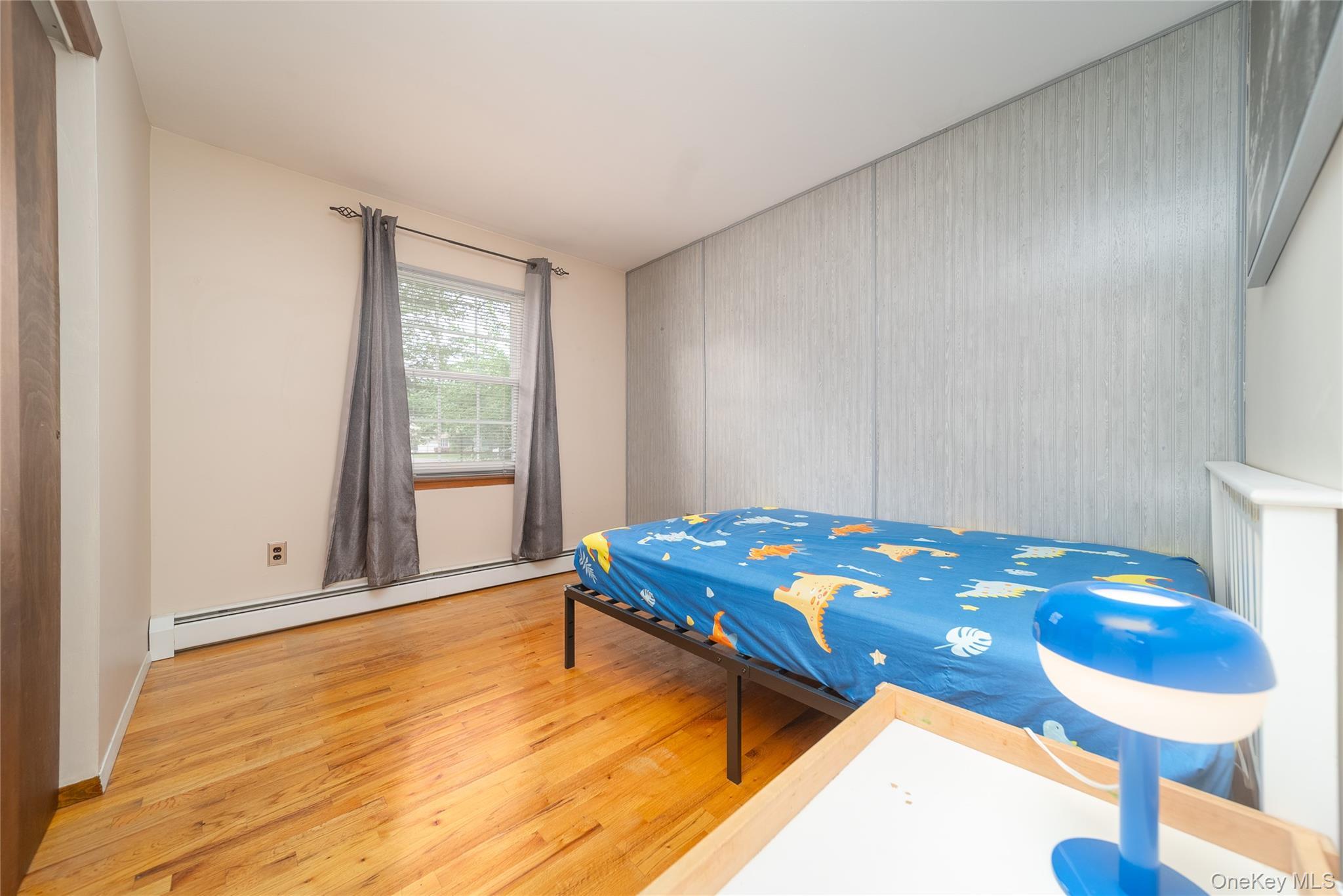 Single Family Howe Suffolk County, NY 11727, MLS-880656-16