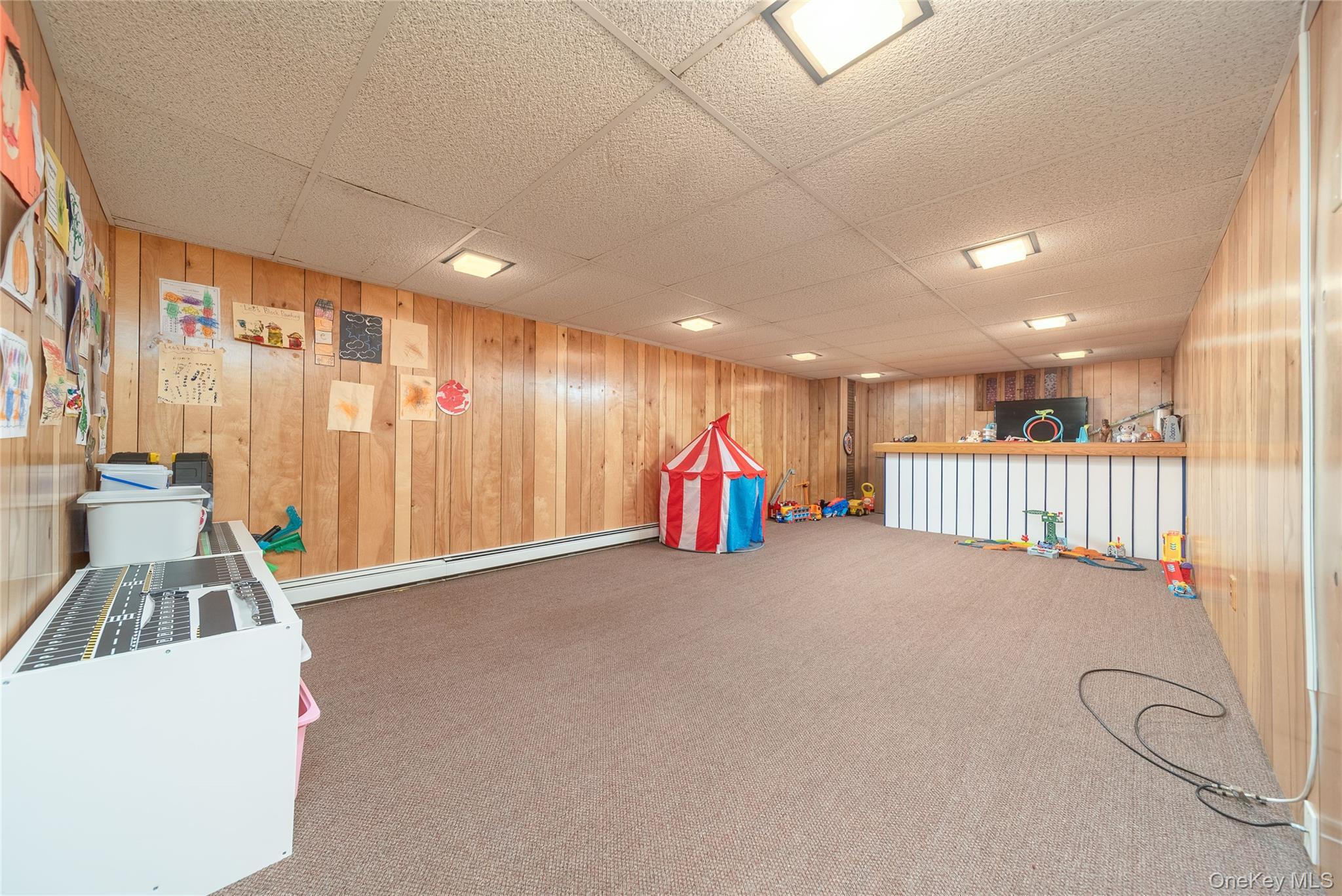 Single Family Howe Suffolk County, NY 11727, MLS-880656-19