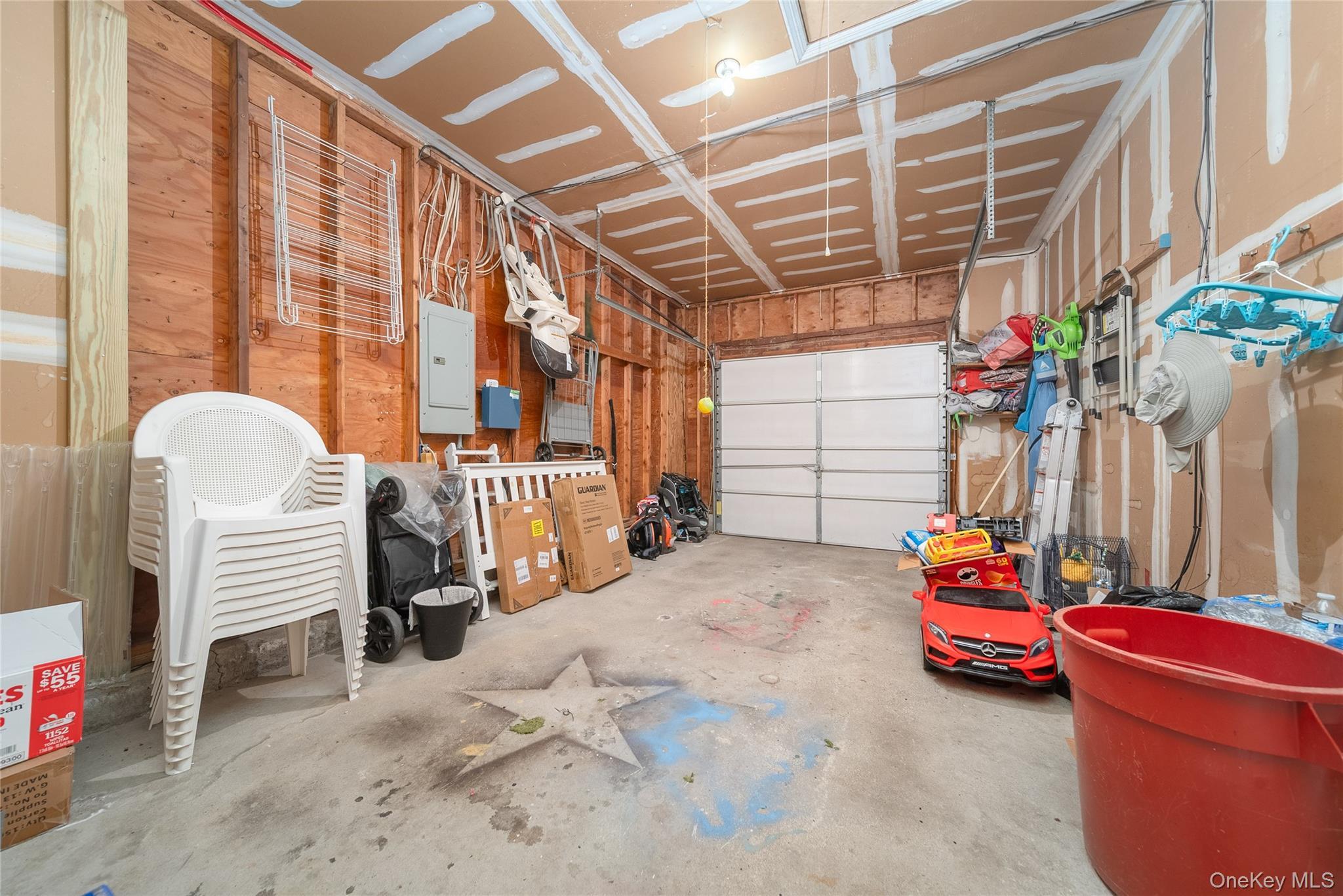 Single Family Howe Suffolk County, NY 11727, MLS-880656-20