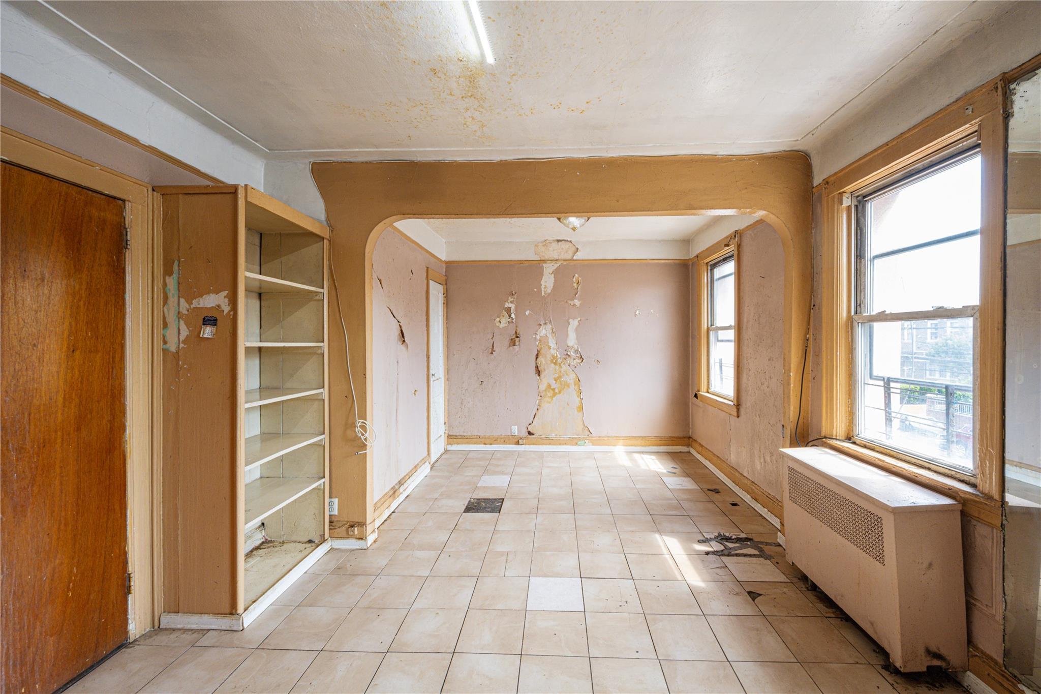 Single Family 100  Queens, NY 11369, MLS-880658-8