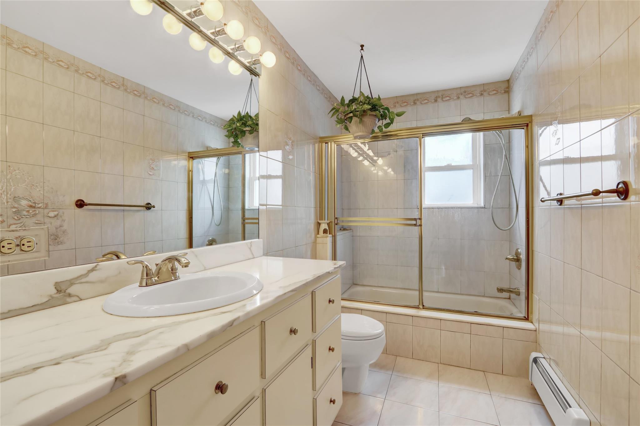 Single Family 76th  Queens, NY 11370, MLS-880659-12