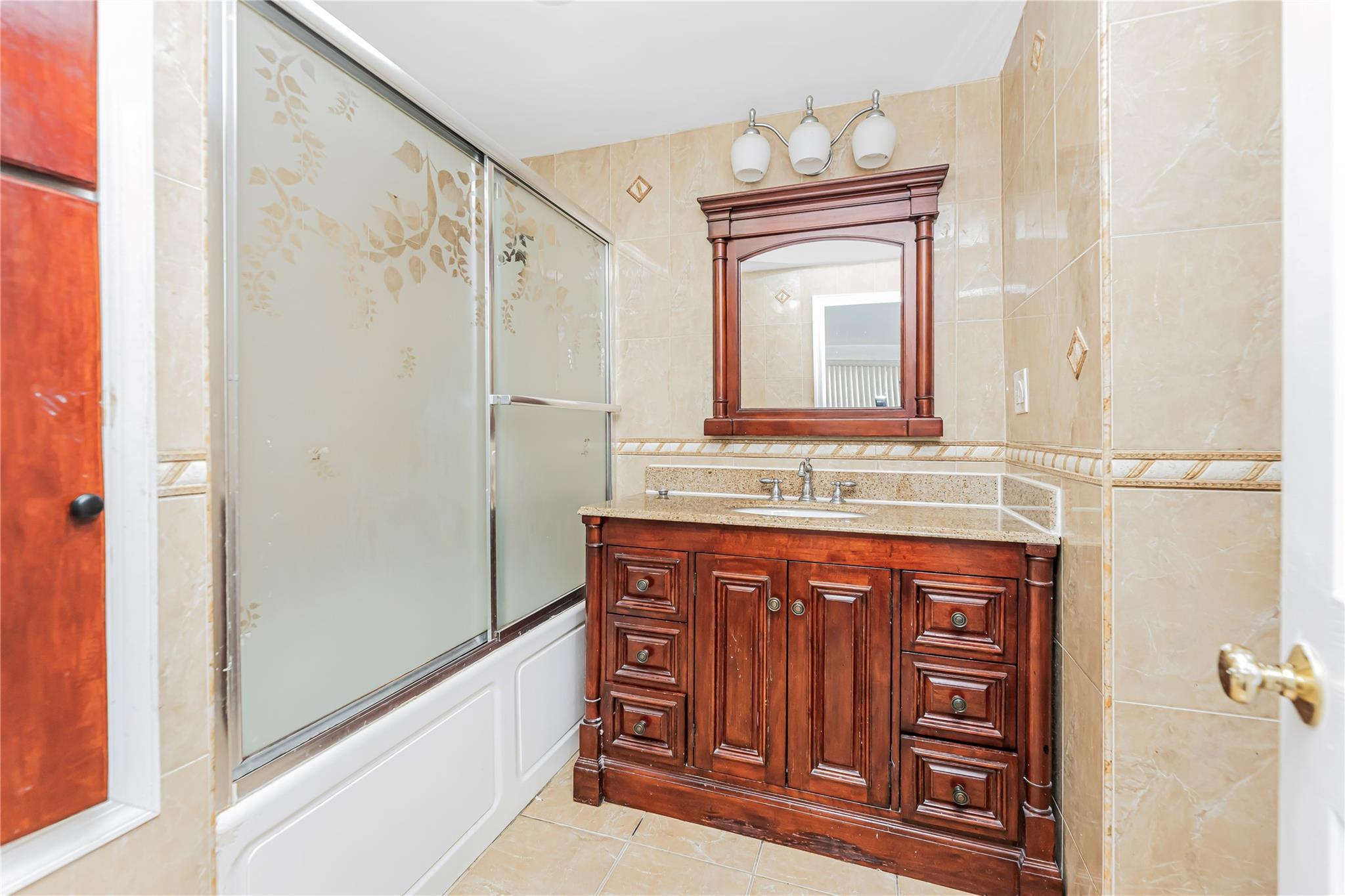 Single Family Delanoy  Bronx, NY 10469, MLS-880667-16