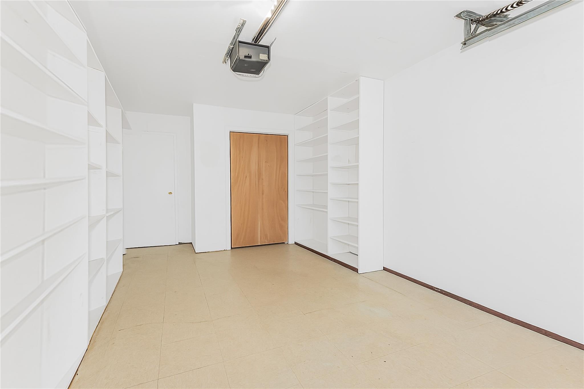Single Family Delanoy  Bronx, NY 10469, MLS-880667-25