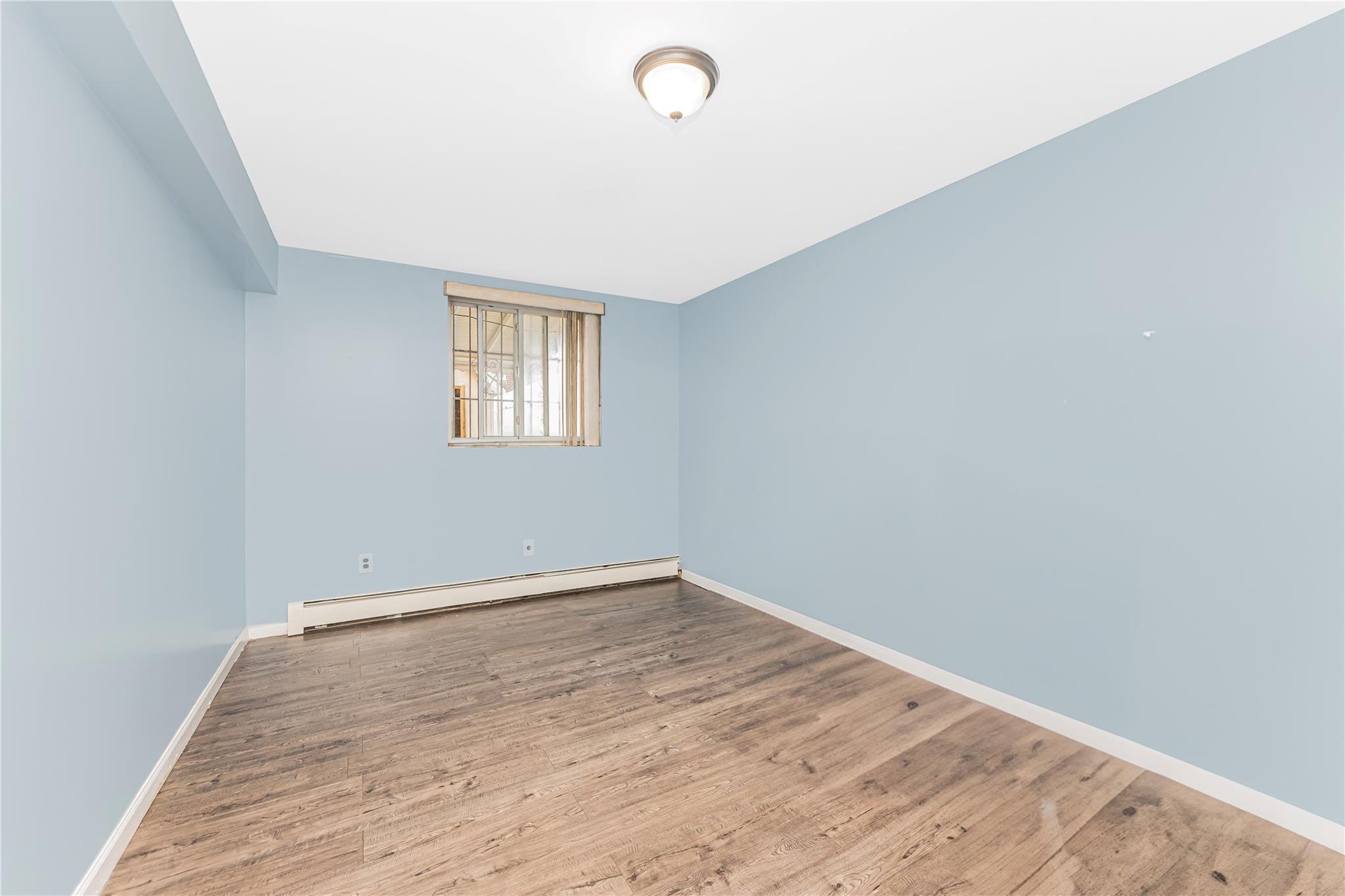 Single Family Delanoy  Bronx, NY 10469, MLS-880667-26