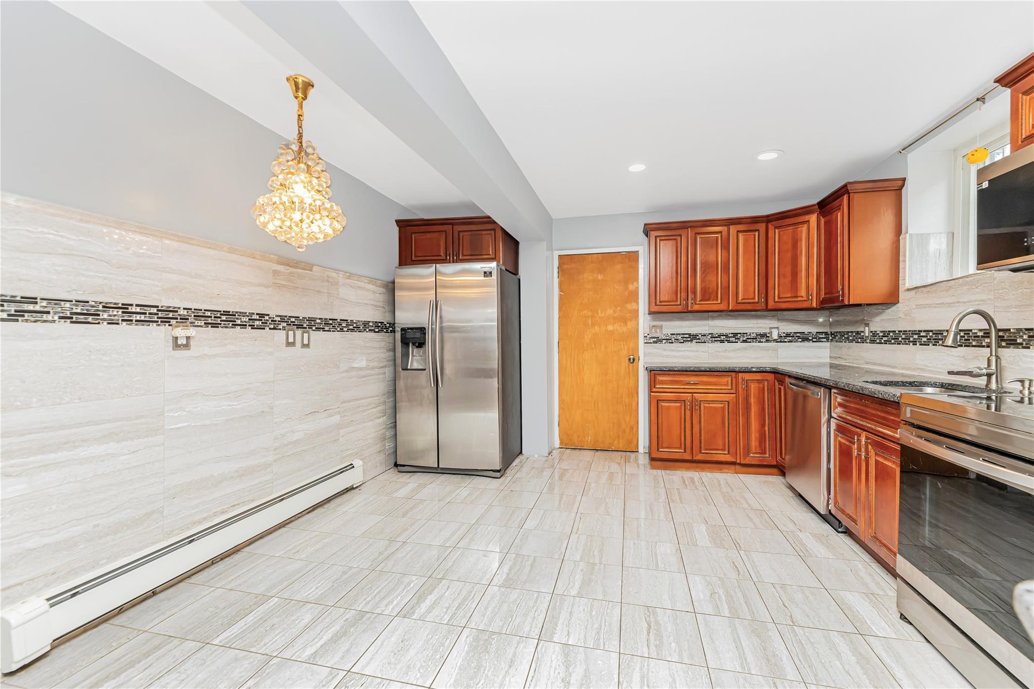 Single Family Delanoy  Bronx, NY 10469, MLS-880667-29