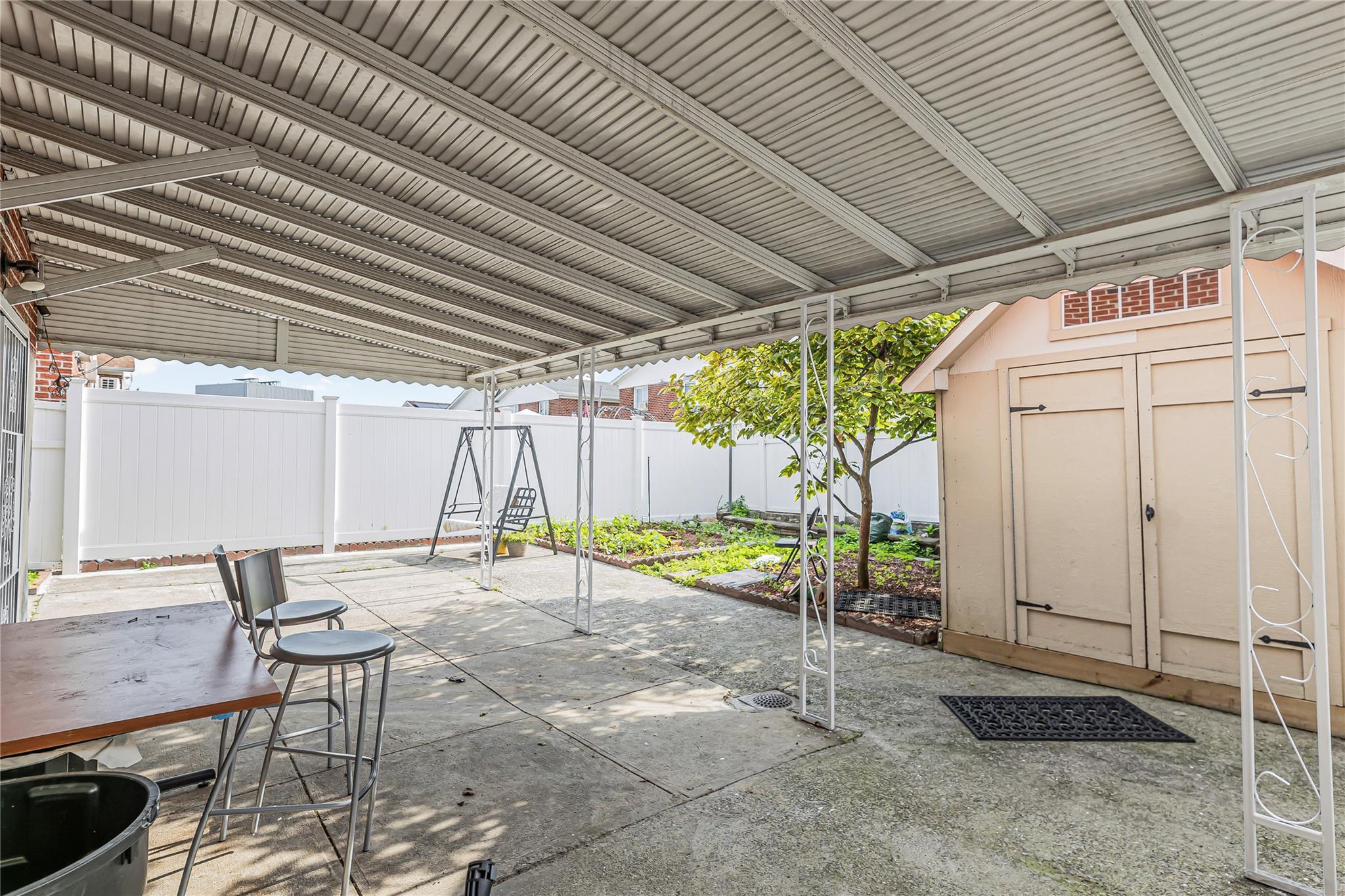 Single Family Delanoy  Bronx, NY 10469, MLS-880667-34