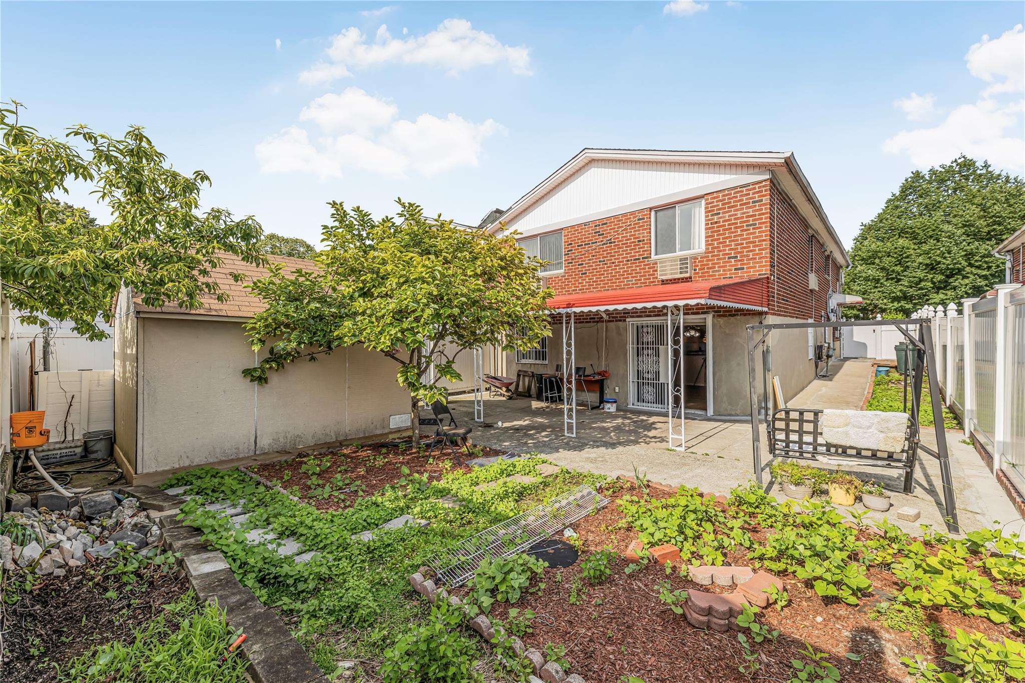 Single Family Delanoy  Bronx, NY 10469, MLS-880667-37