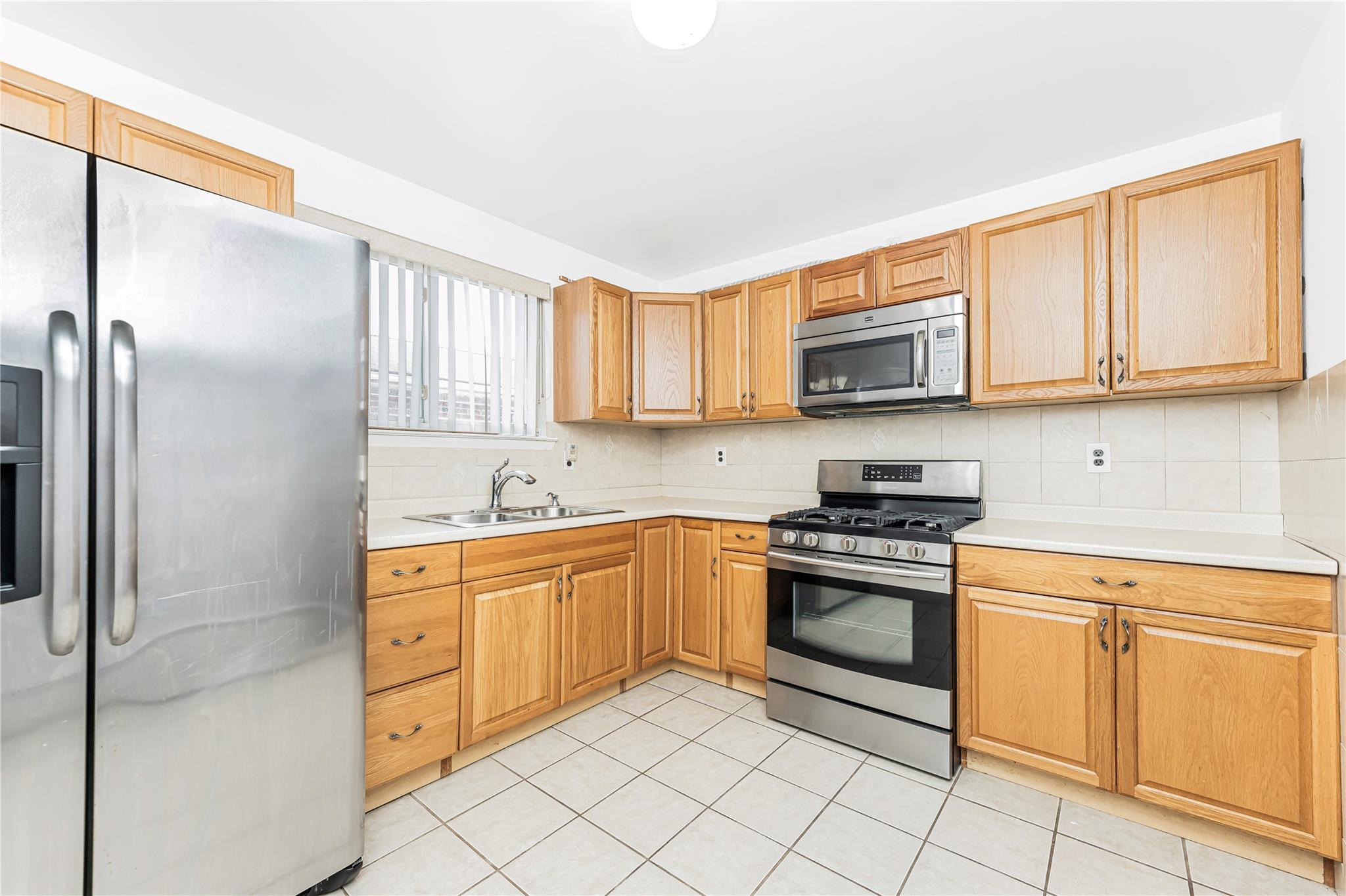 Single Family Delanoy  Bronx, NY 10469, MLS-880667-8