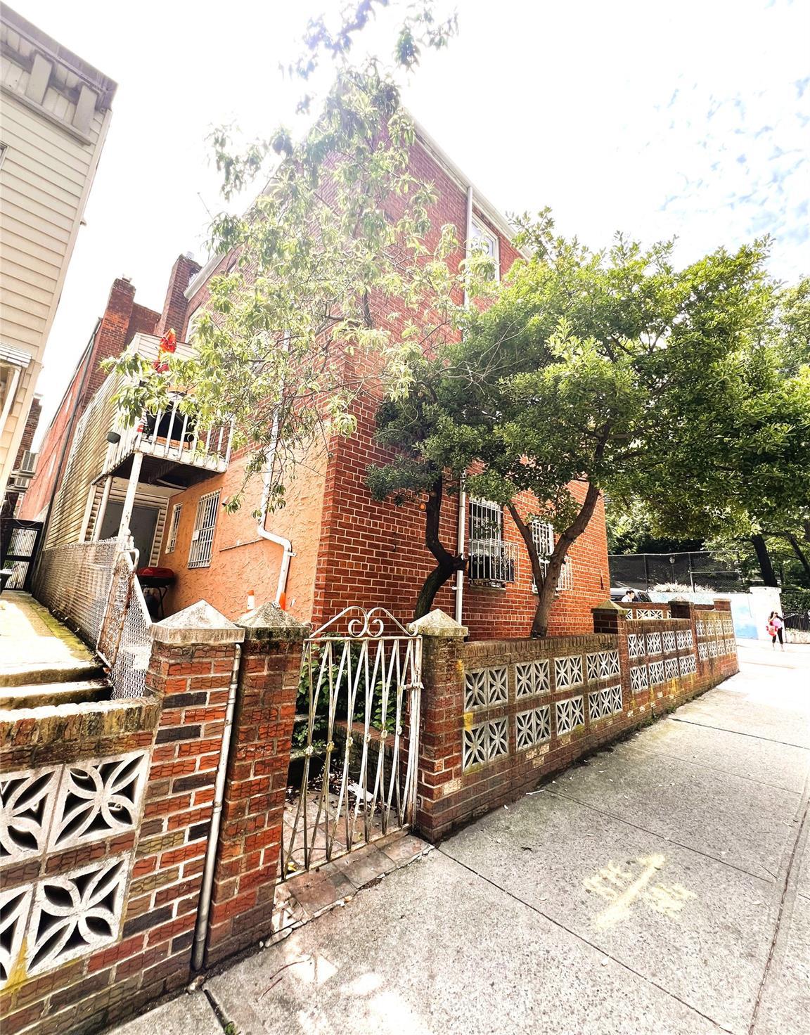 Single Family 56th St.  Queens, NY 11377, MLS-880673-28