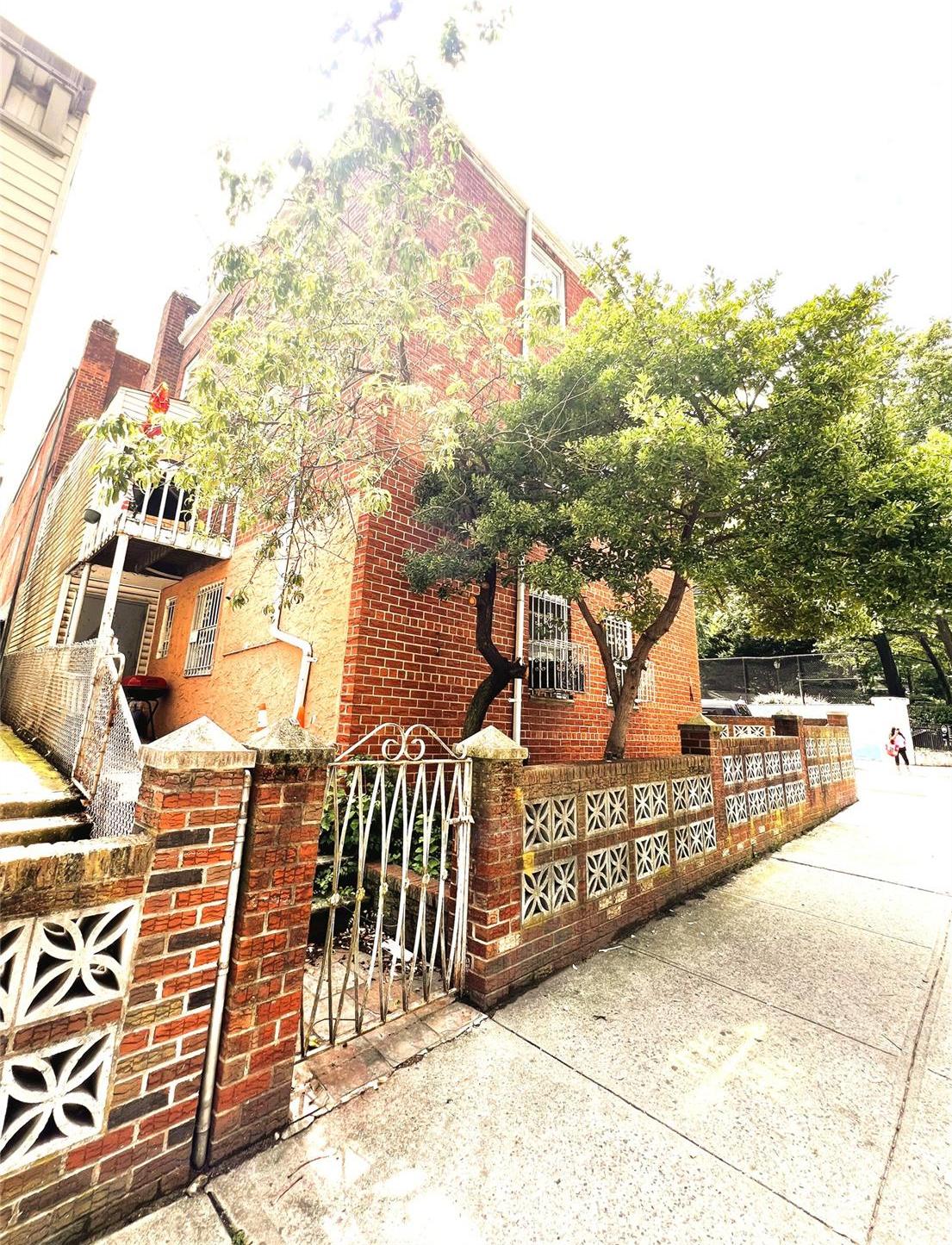 Single Family 56th St.  Queens, NY 11377, MLS-880673-29
