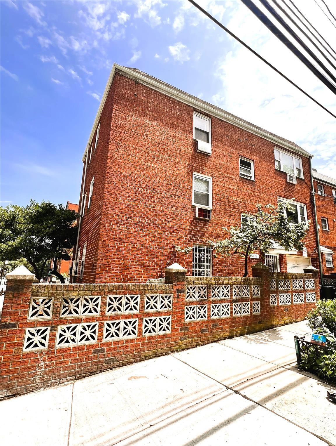 Single Family 56th St.  Queens, NY 11377, MLS-880673-30