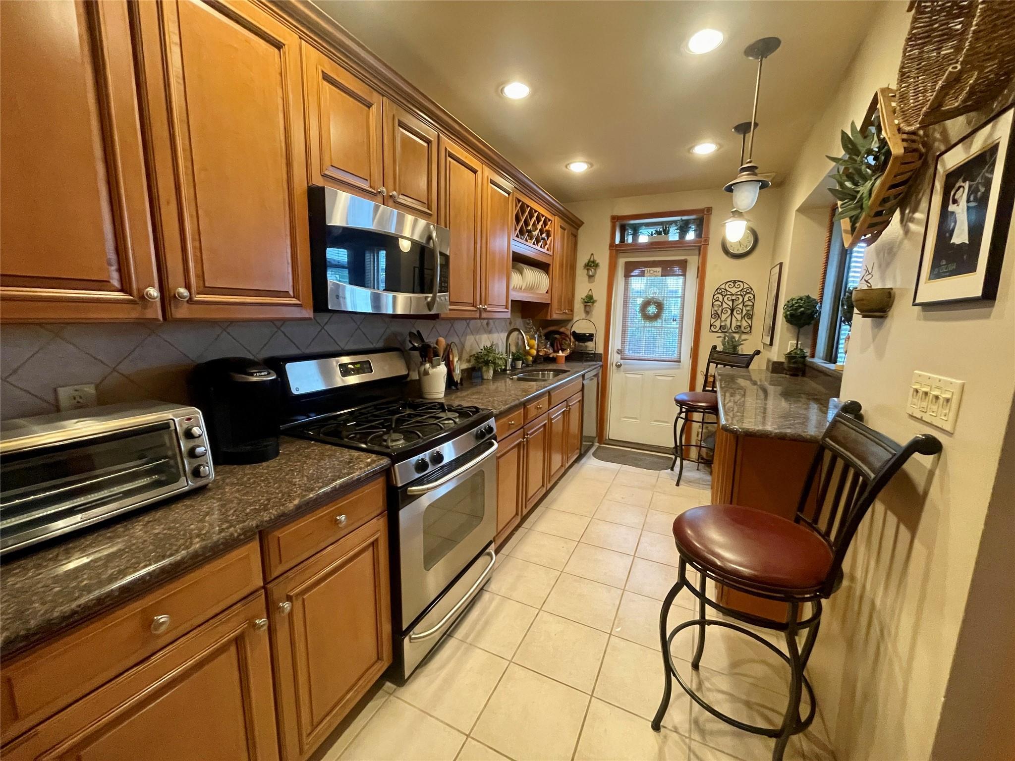 Single Family 79th  Queens, NY 11385, MLS-880764-11