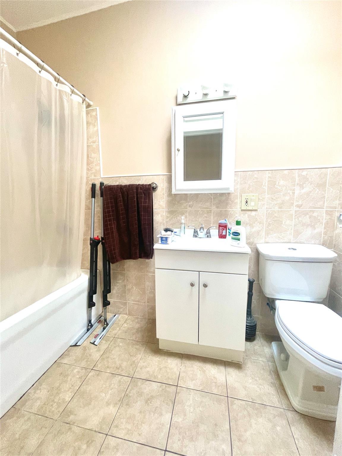 Single Family 79th  Queens, NY 11385, MLS-880764-7