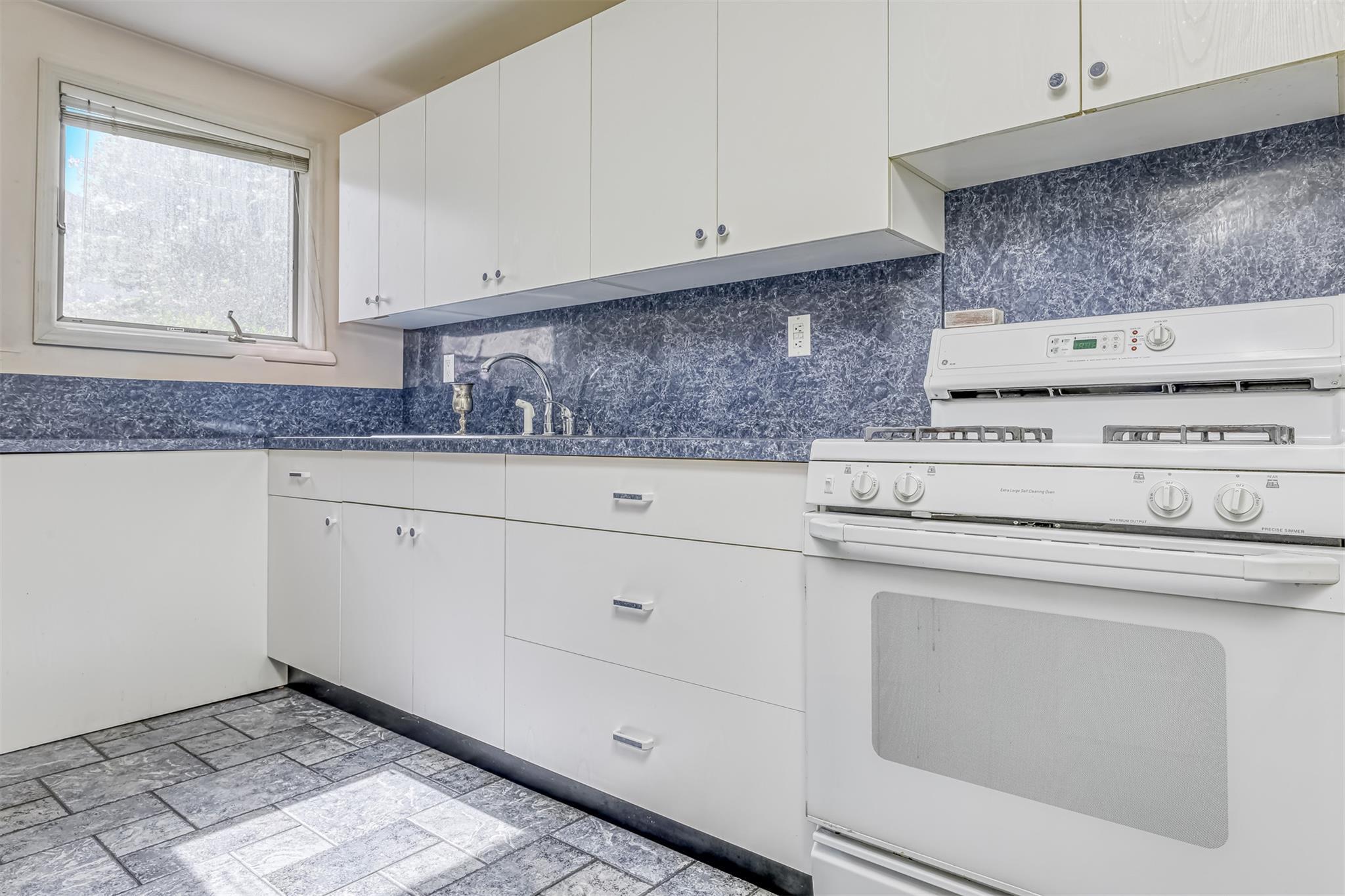 Single Family Quince Lane Rockland County, NY 10952, MLS-880797-25