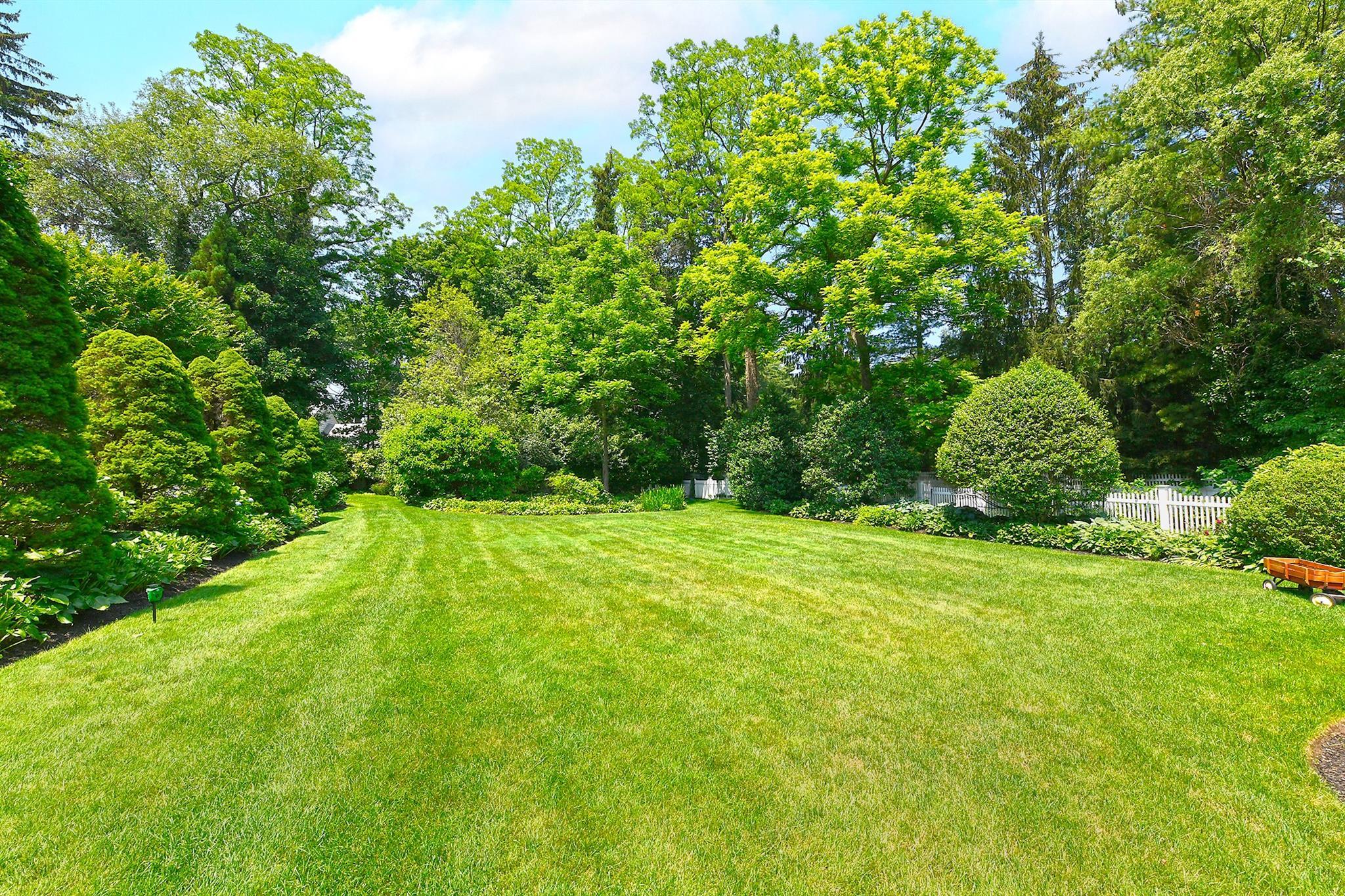 Single Family Horse Hollow  Nassau County, NY 11560, MLS-880807-31