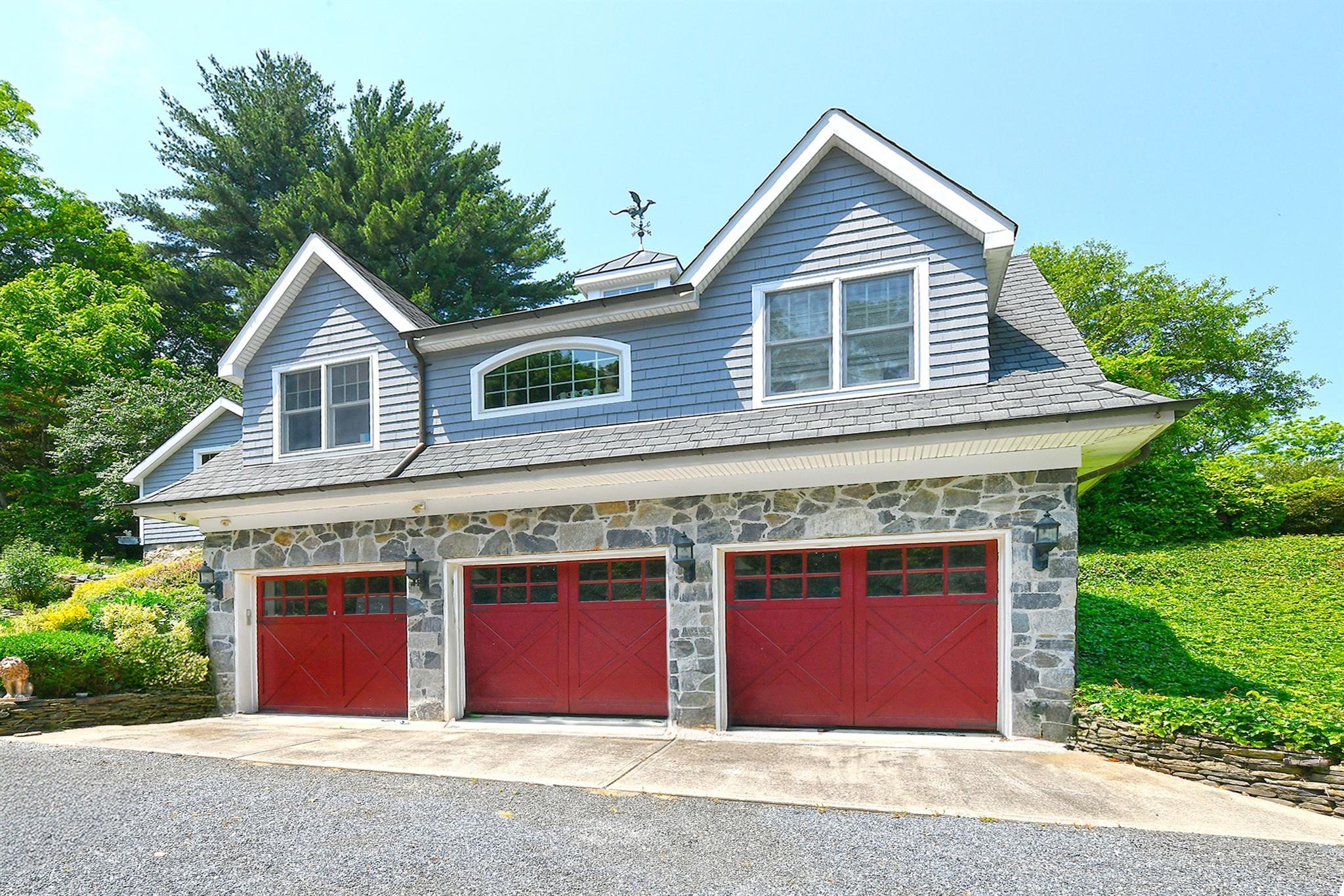 Single Family Horse Hollow  Nassau County, NY 11560, MLS-880807-40