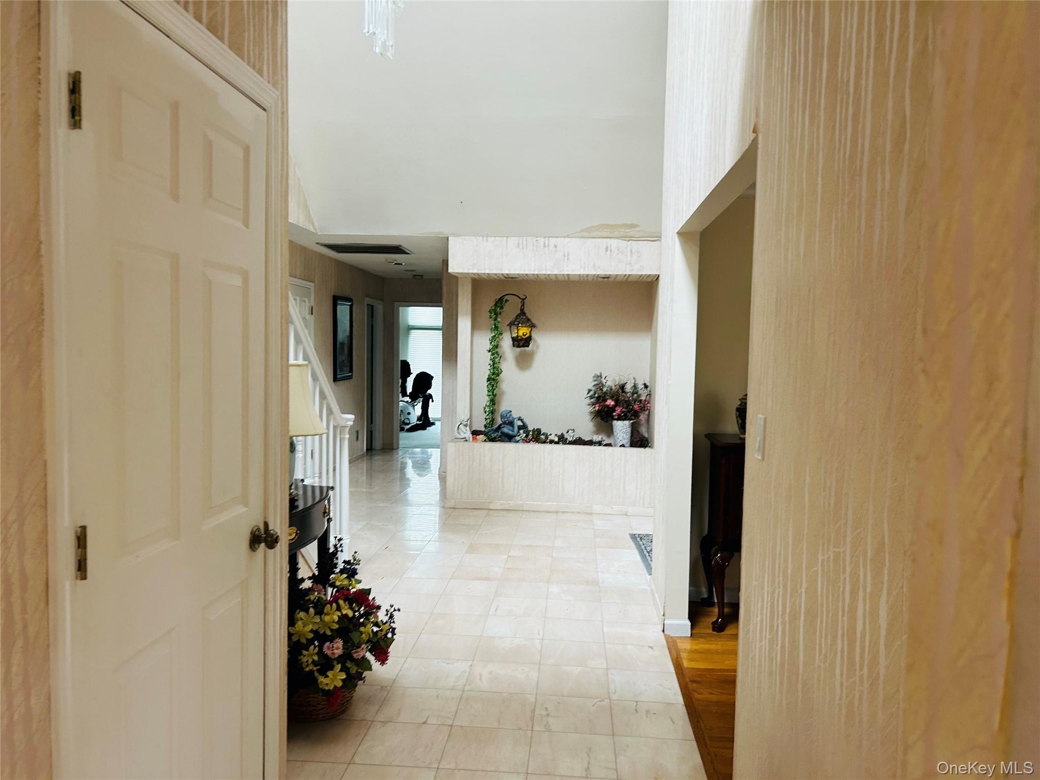 Single Family Cedarfield Suffolk County, NY 11780, MLS-880824-8