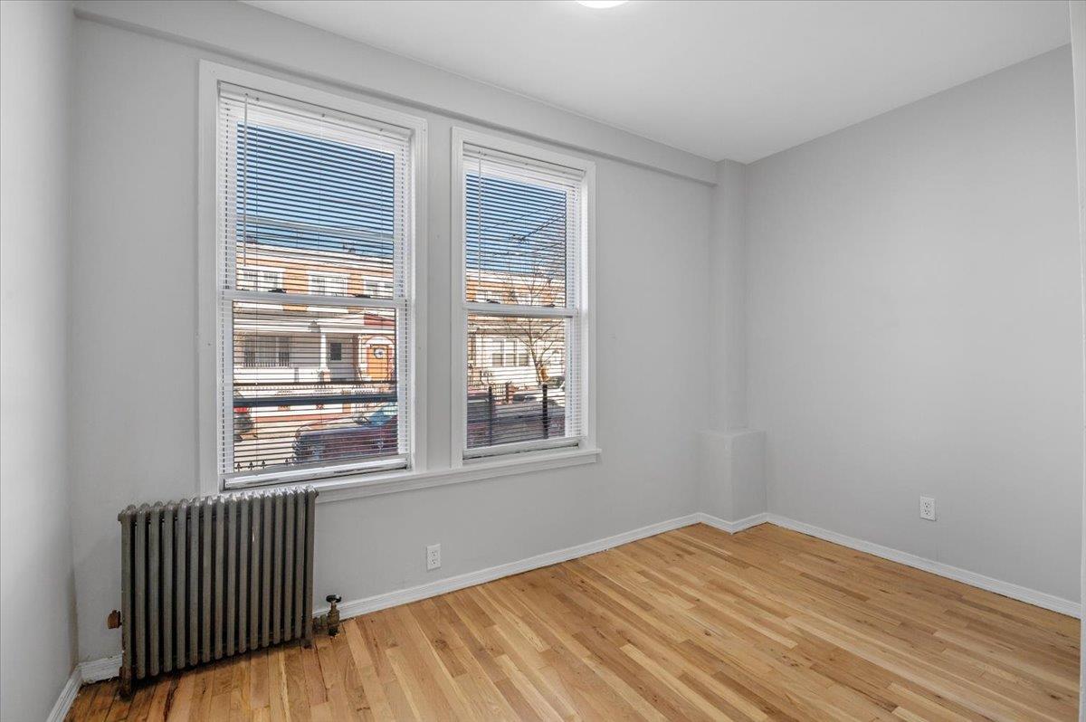 Single Family Georgia  Brooklyn, NY 11207, MLS-880827-12