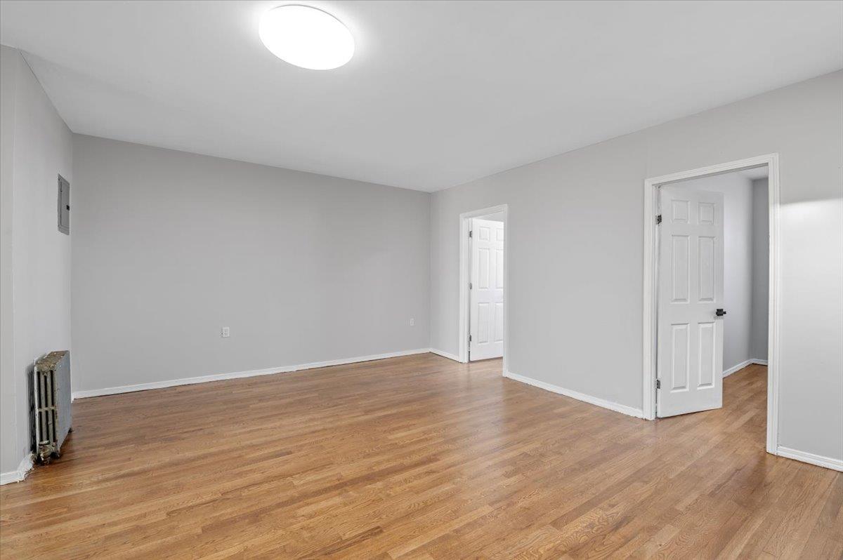 Single Family Georgia  Brooklyn, NY 11207, MLS-880827-13