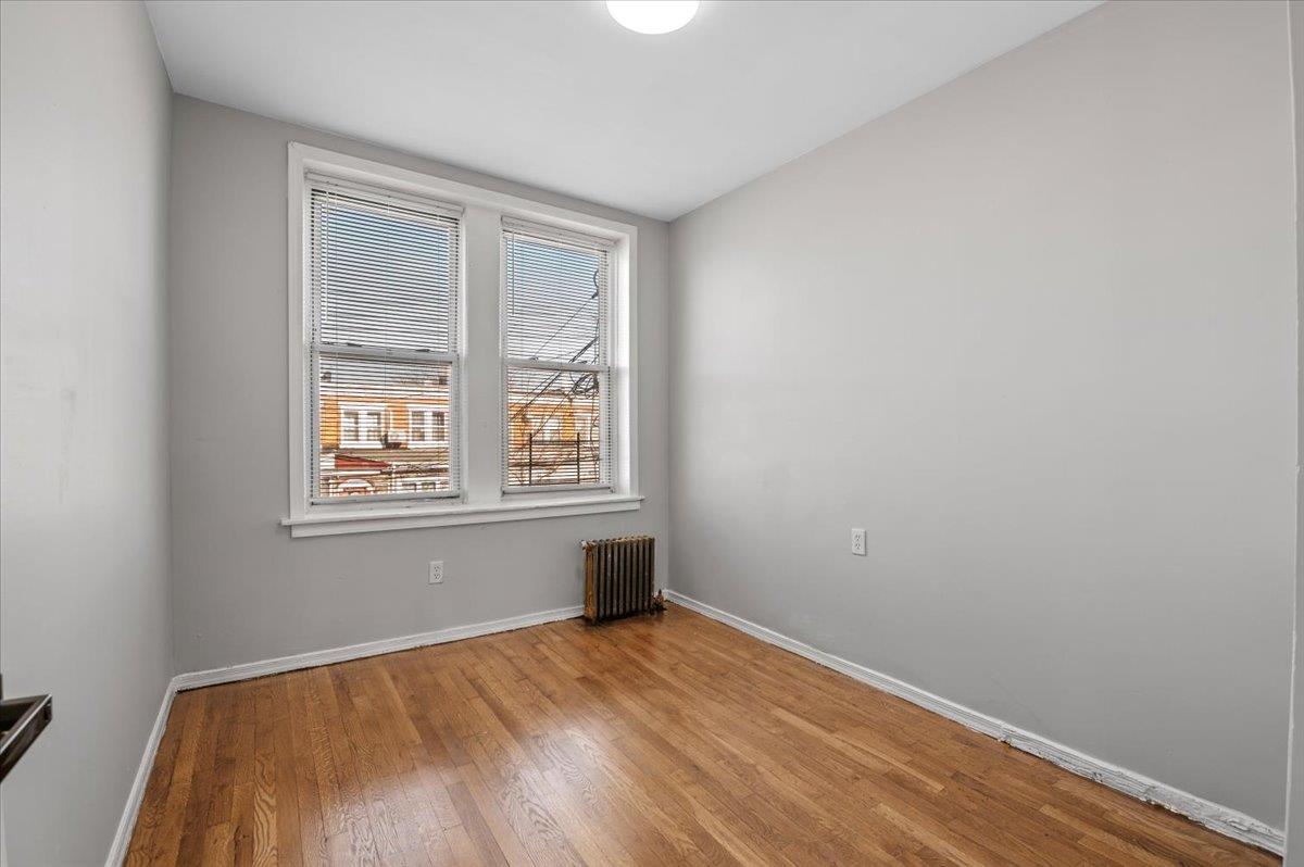 Single Family Georgia  Brooklyn, NY 11207, MLS-880827-18