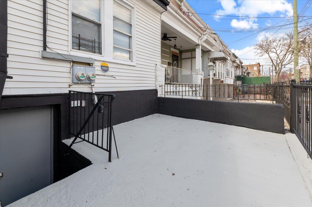 Single Family Georgia  Brooklyn, NY 11207, MLS-880827-2