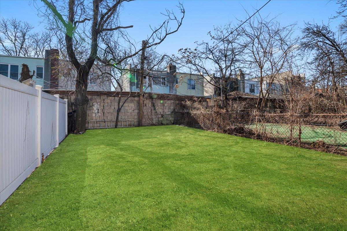 Single Family Georgia  Brooklyn, NY 11207, MLS-880827-22