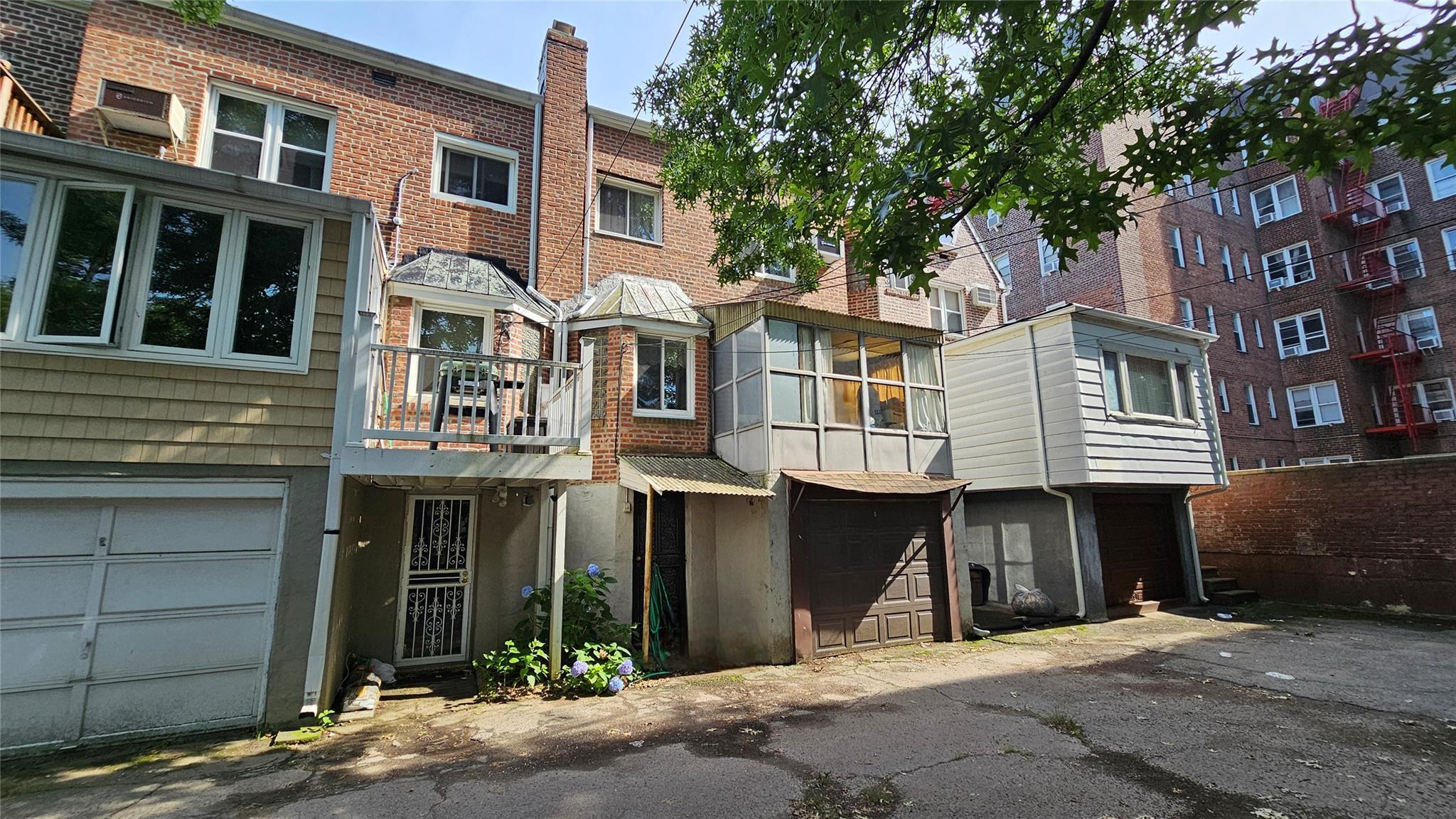 Single Family 65th  Queens, NY 11375, MLS-880852-16