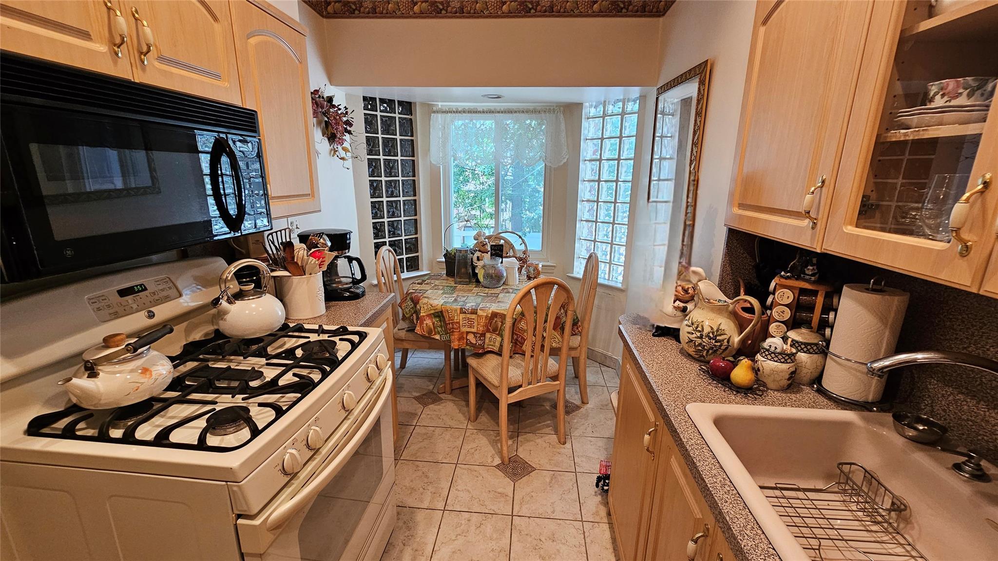 Single Family 65th  Queens, NY 11375, MLS-880852-5