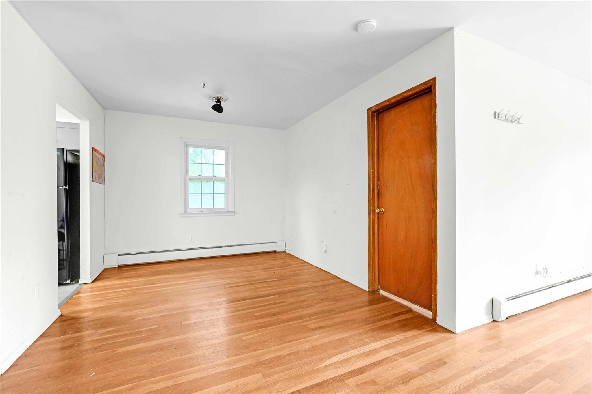 Single Family Roosevelt  Queens, NY 11354, MLS-880867-19