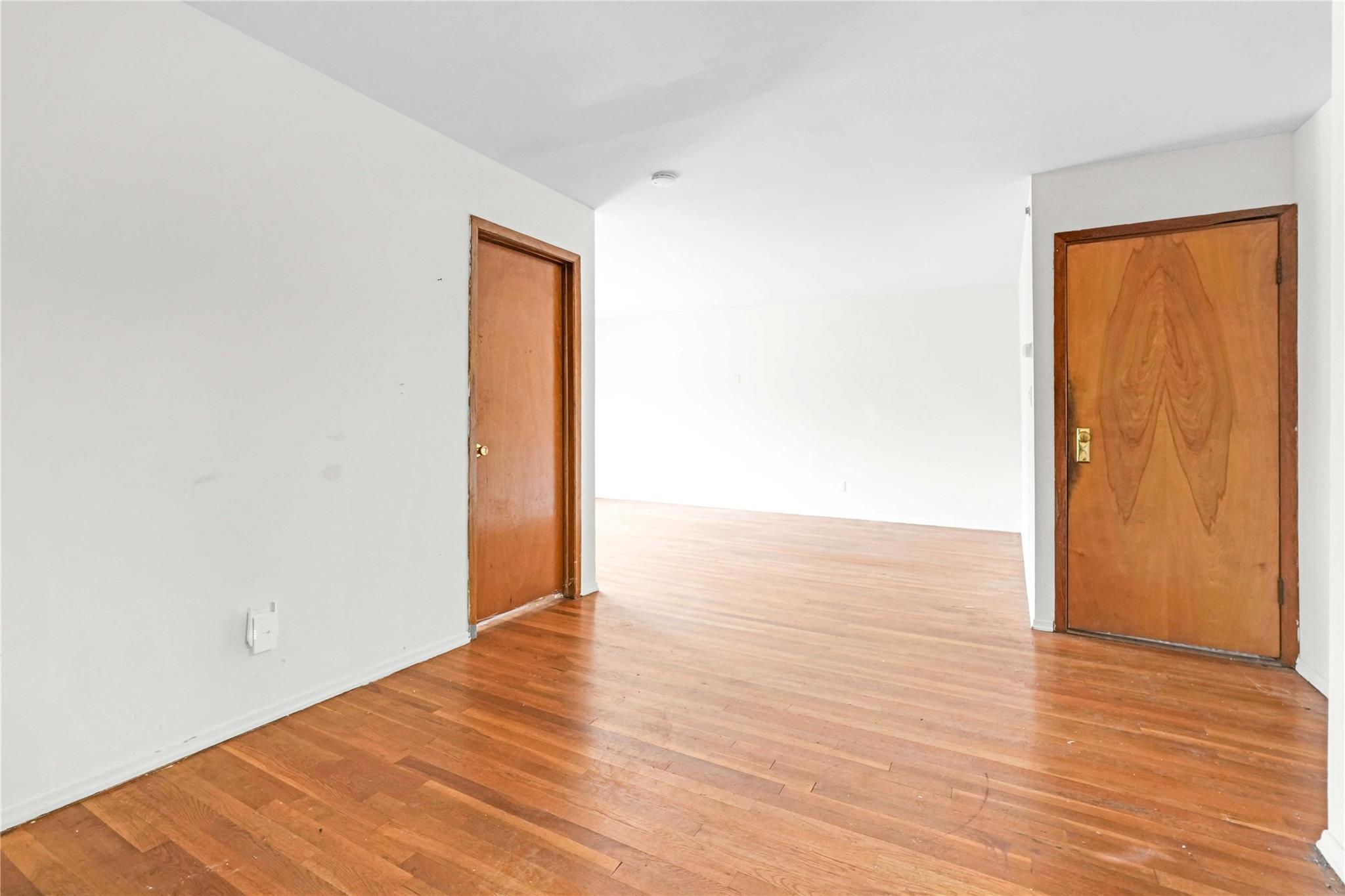 Single Family Roosevelt  Queens, NY 11354, MLS-880867-21