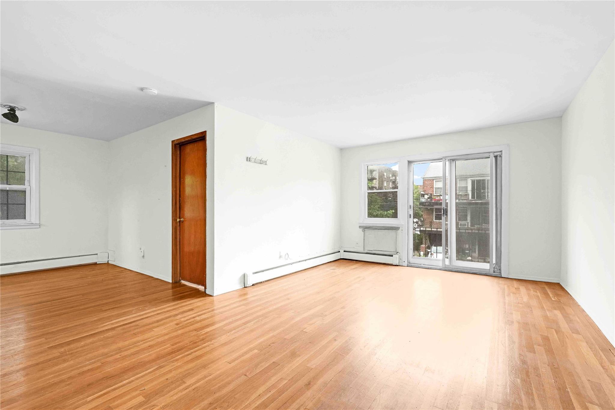 Single Family Roosevelt  Queens, NY 11354, MLS-880867-6