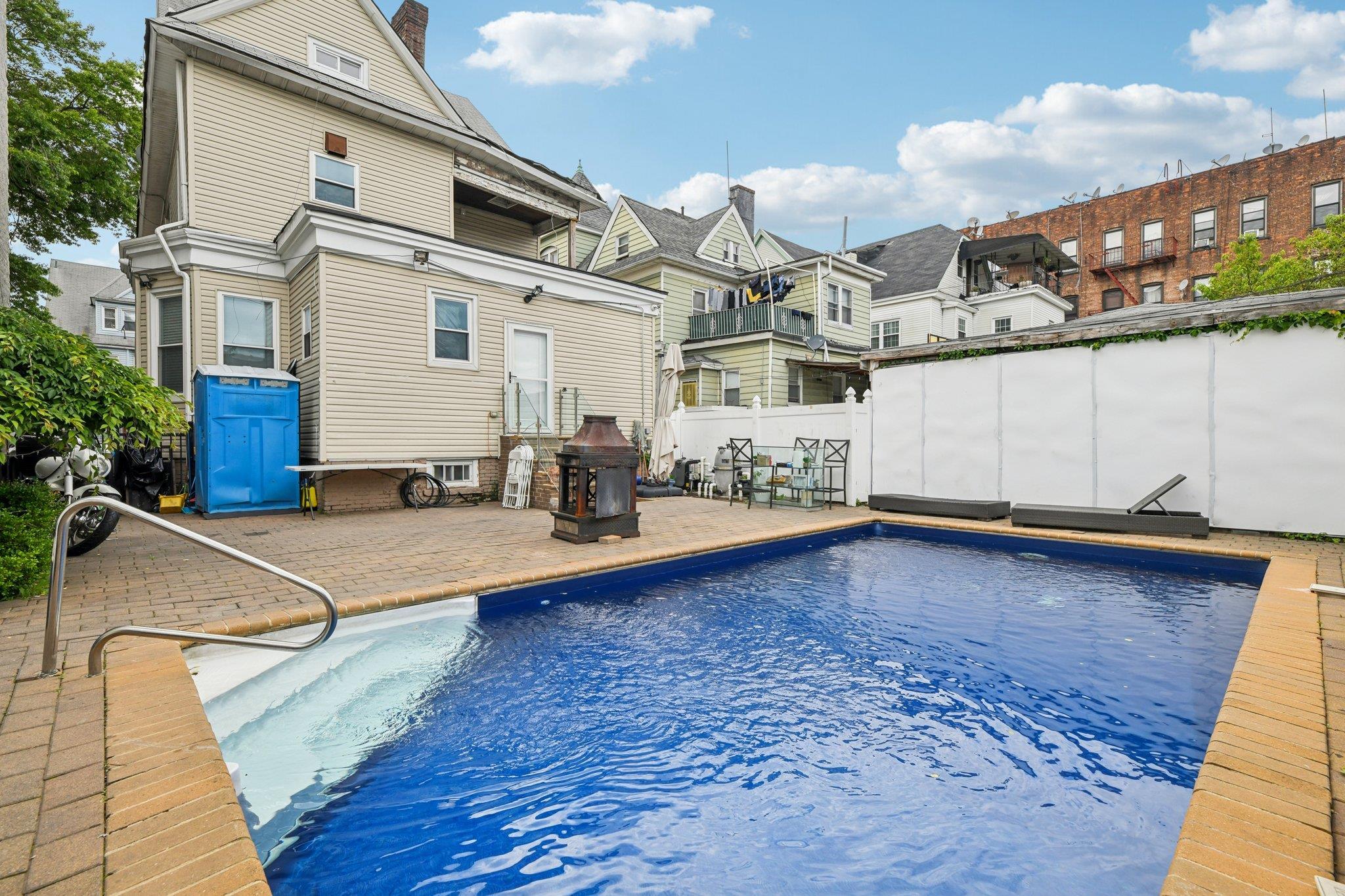 Single Family 26th Brooklyn, NY 11226, MLS-880874-31