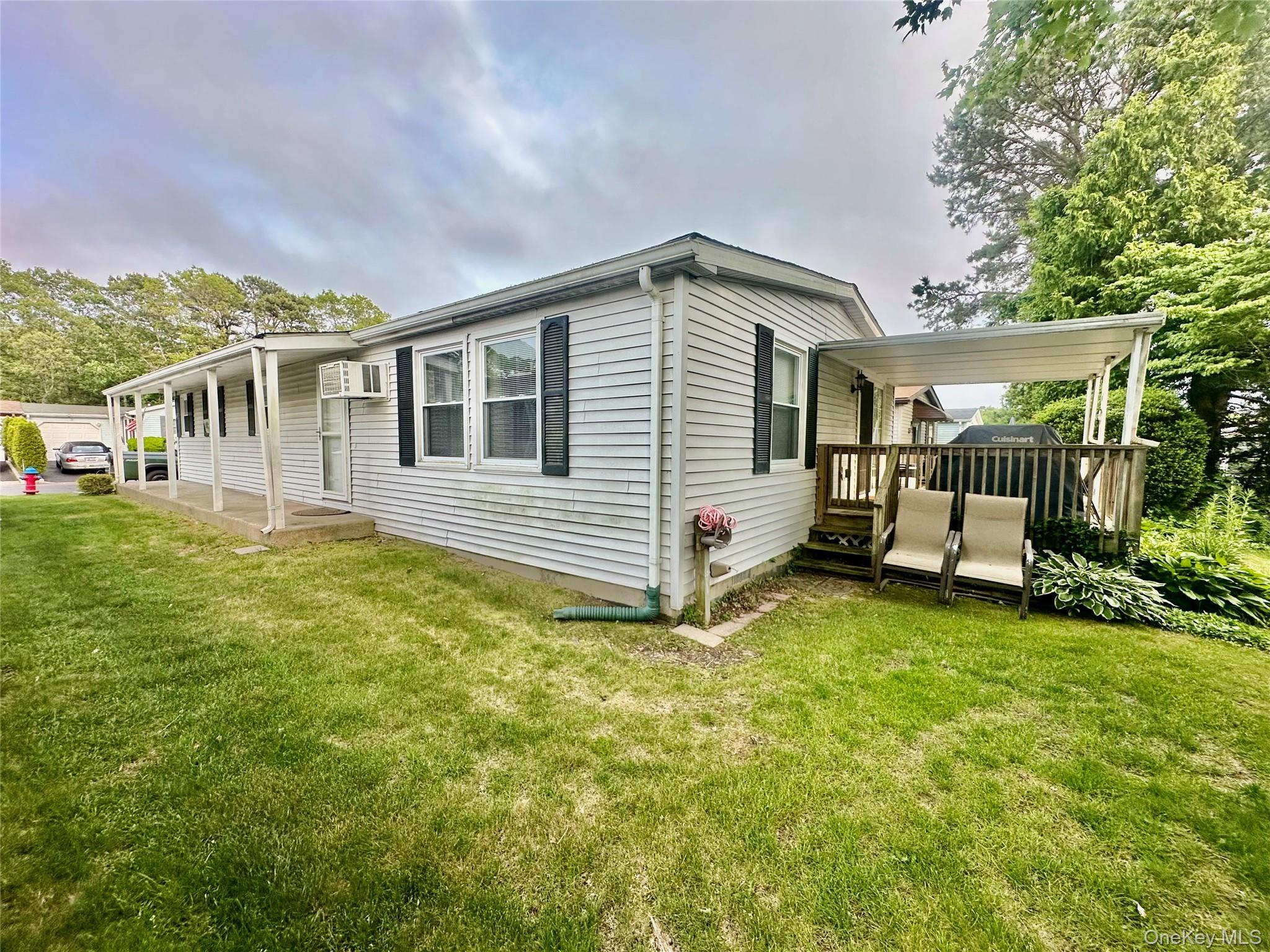 Single Family Village  Suffolk County, NY 11949, MLS-880881-20