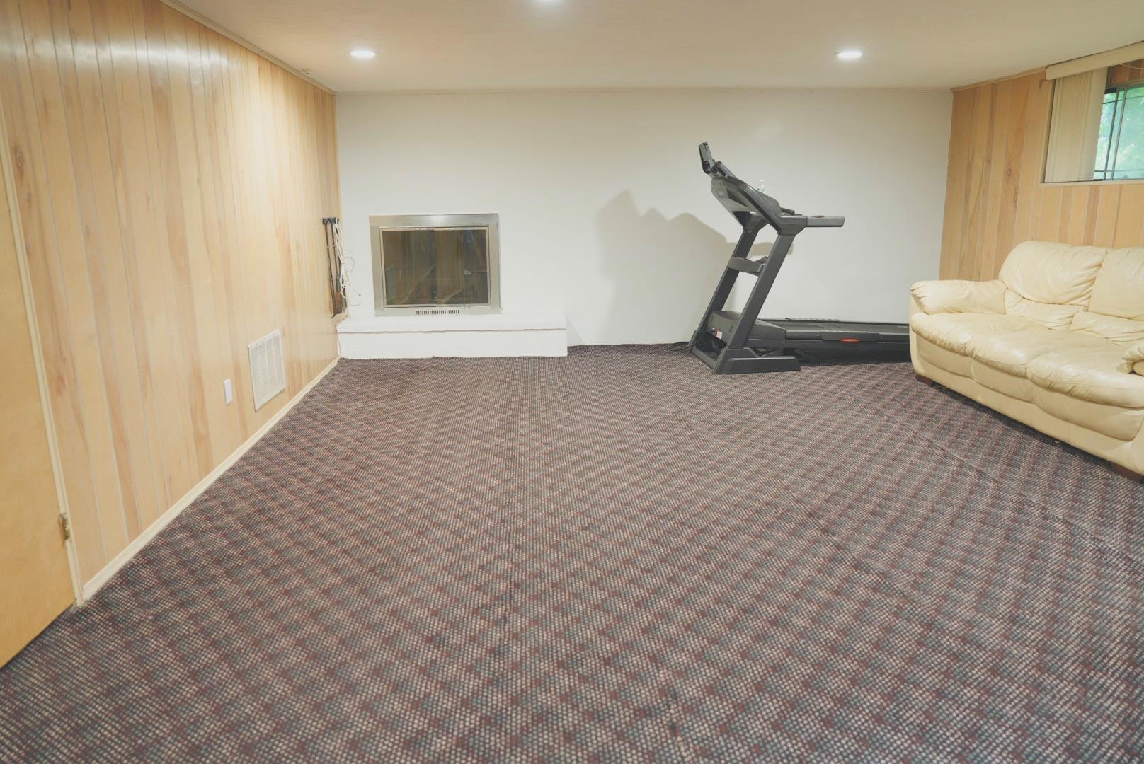 Single Family Clinton Nassau County, NY 11753, MLS-880888-15