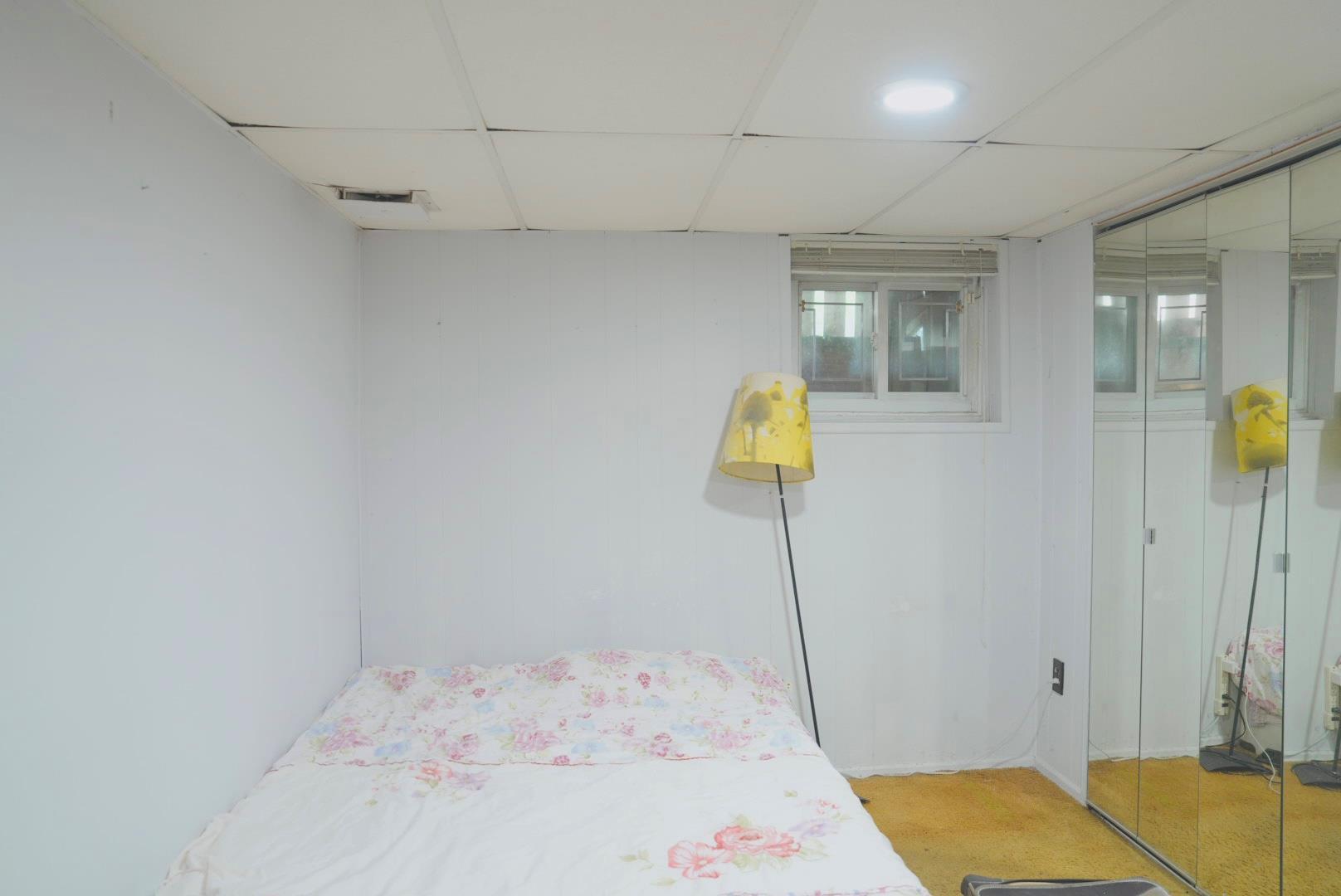 Single Family Clinton Nassau County, NY 11753, MLS-880888-16