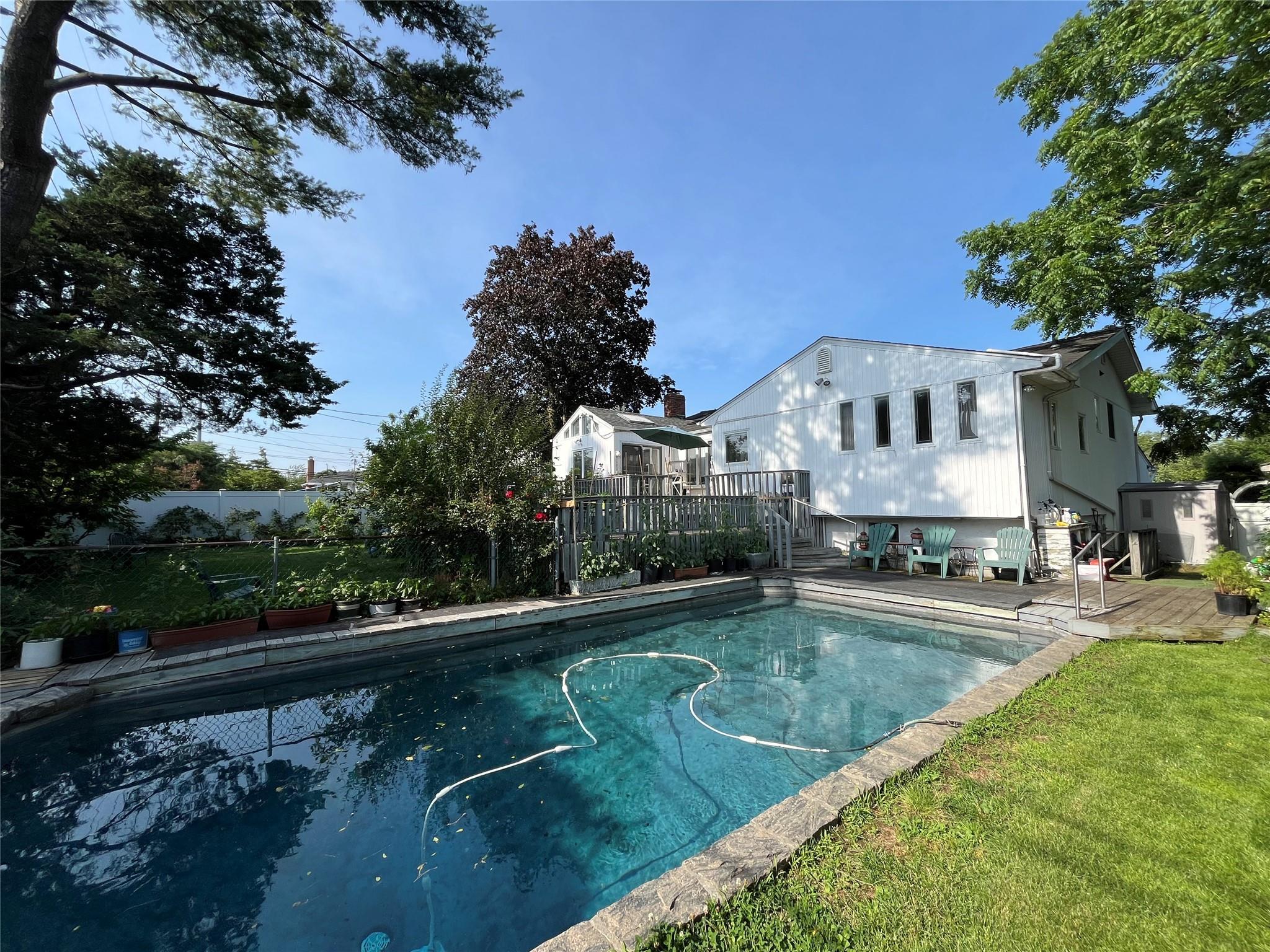 Single Family Clinton  Nassau County, NY 11753, MLS-880888-23