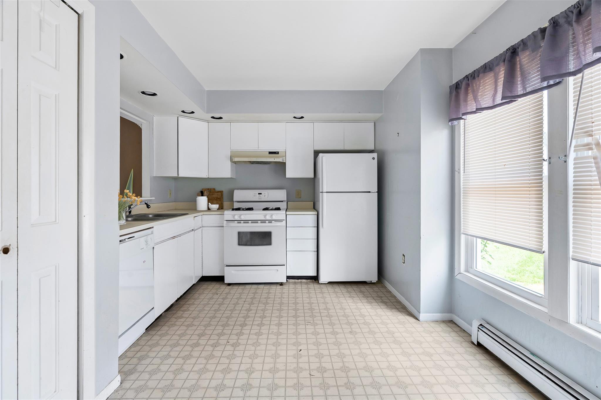 Single Family Angela  Dutchess County, NY 12508, MLS-880903-2