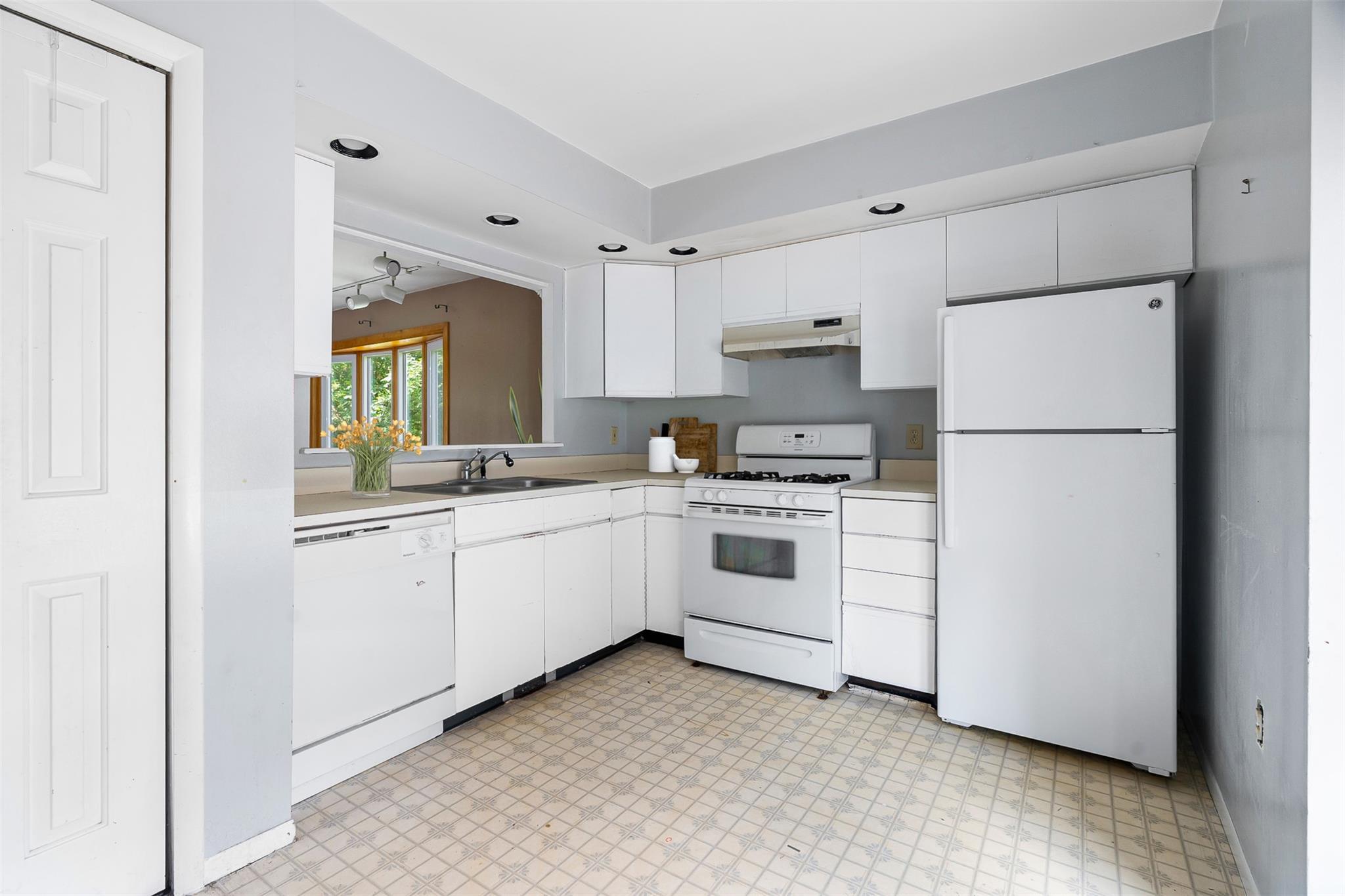 Single Family Angela  Dutchess County, NY 12508, MLS-880903-3