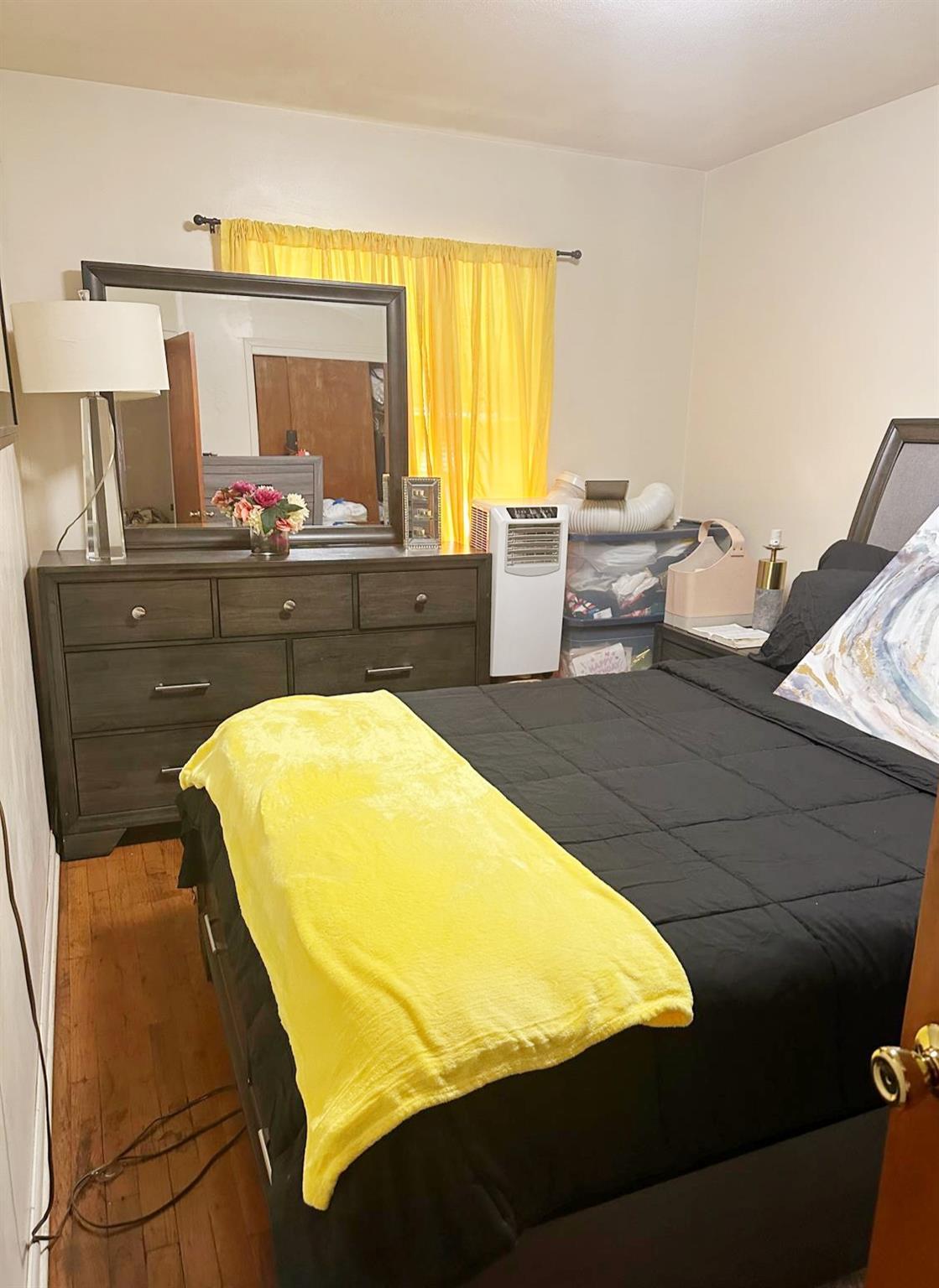 Single Family 221st Bronx, NY 10467, MLS-880907-15