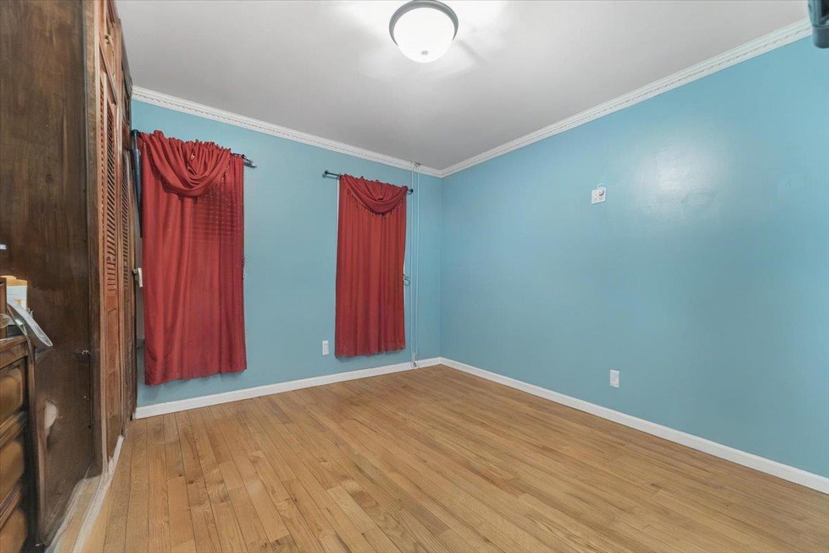 Single Family Furman  Bronx, NY 10470, MLS-880925-15